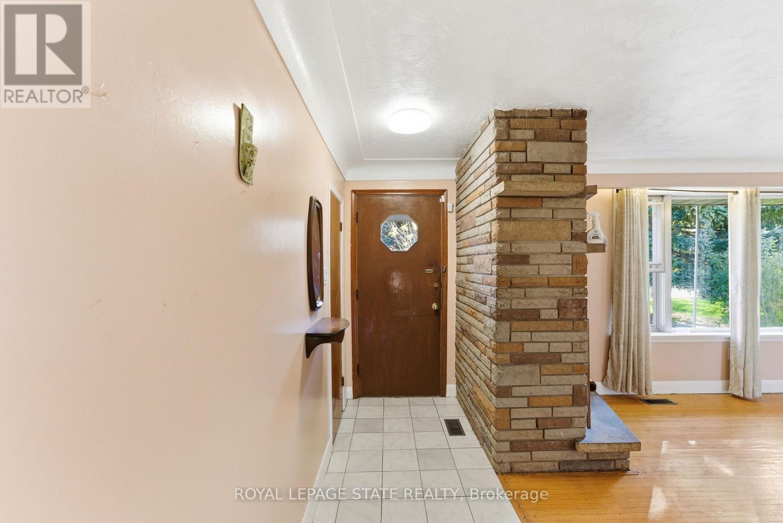 2088 Upper James Street, Hamilton, Ontario  L0R 1W0 - Photo 4 - X12491724