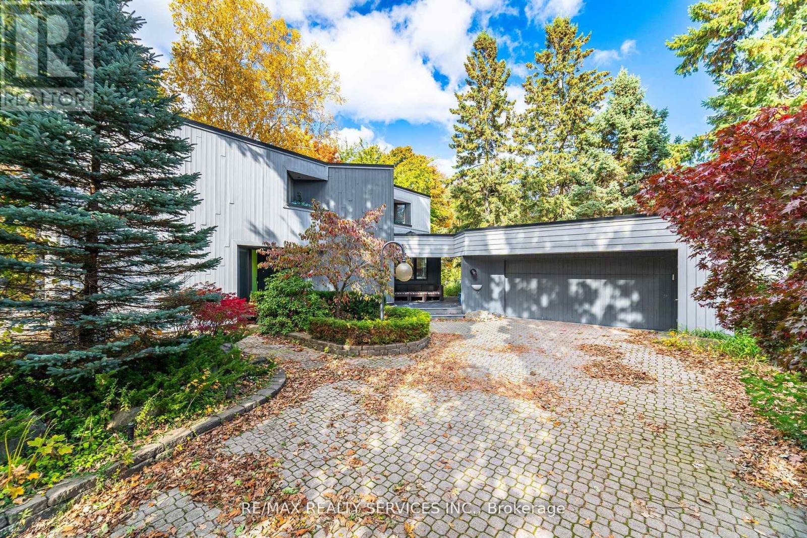 4296 VILLAGE PARK DRIVE, Lincoln, Ontario