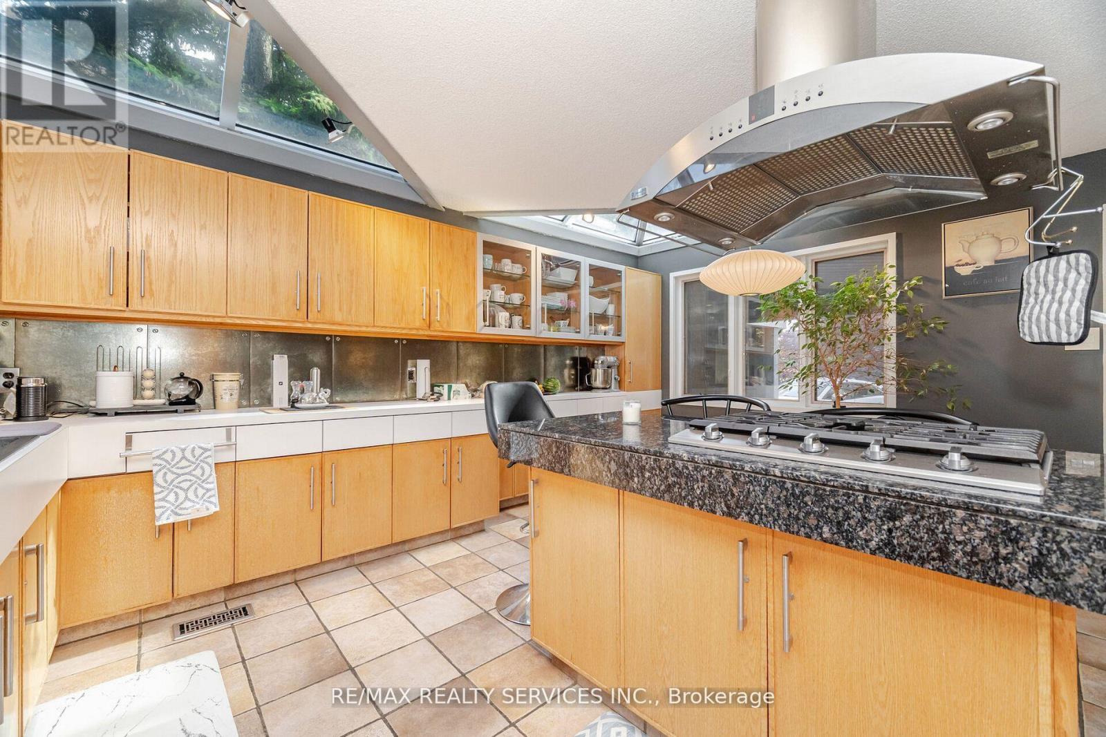 4296 Village Park Drive, Lincoln, Ontario  L3J 0J1 - Photo 18 - X12491838