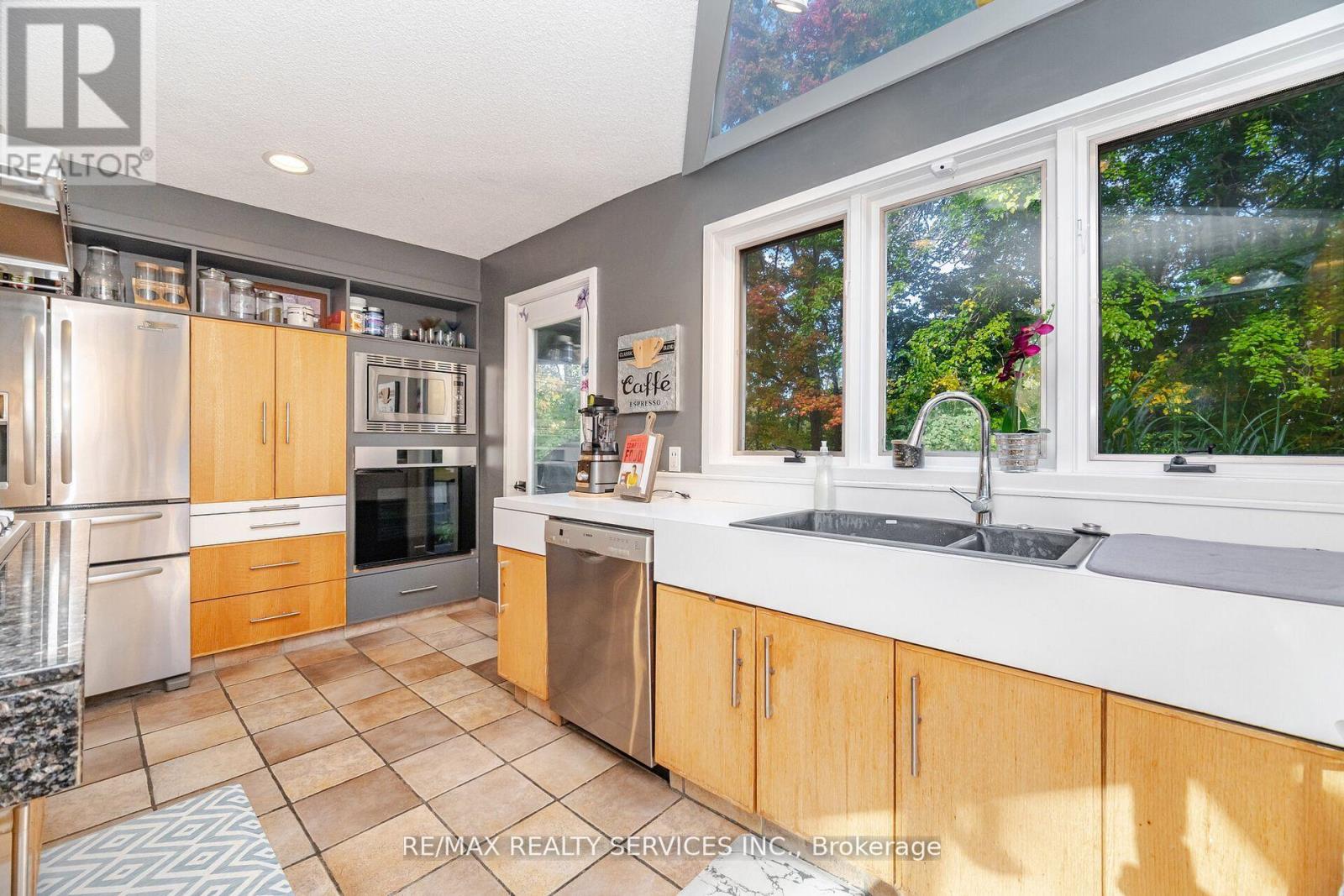 4296 Village Park Drive, Lincoln, Ontario  L3J 0J1 - Photo 19 - X12491838