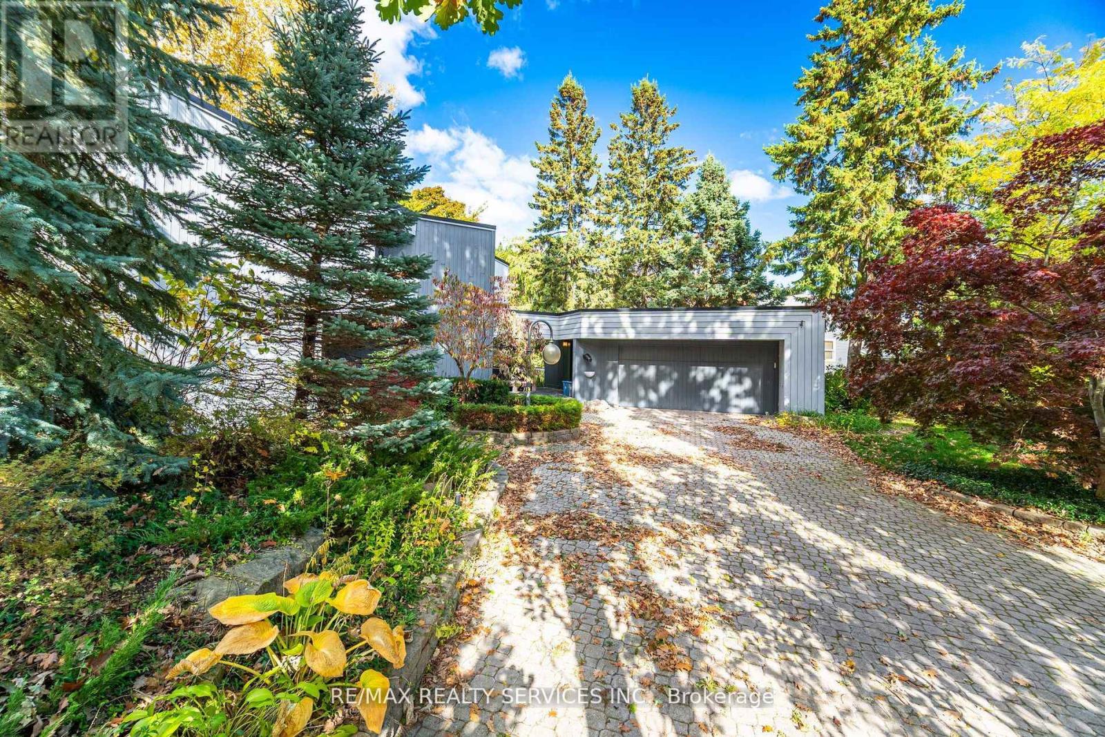 4296 Village Park Drive, Lincoln, Ontario  L3J 0J1 - Photo 2 - X12491838