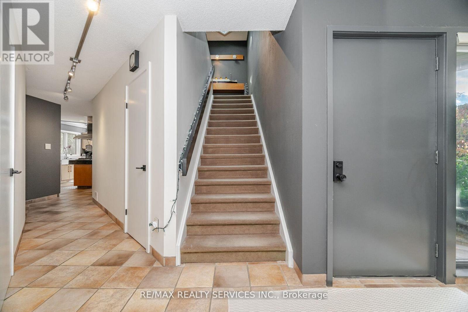 4296 Village Park Drive, Lincoln, Ontario  L3J 0J1 - Photo 27 - X12491838