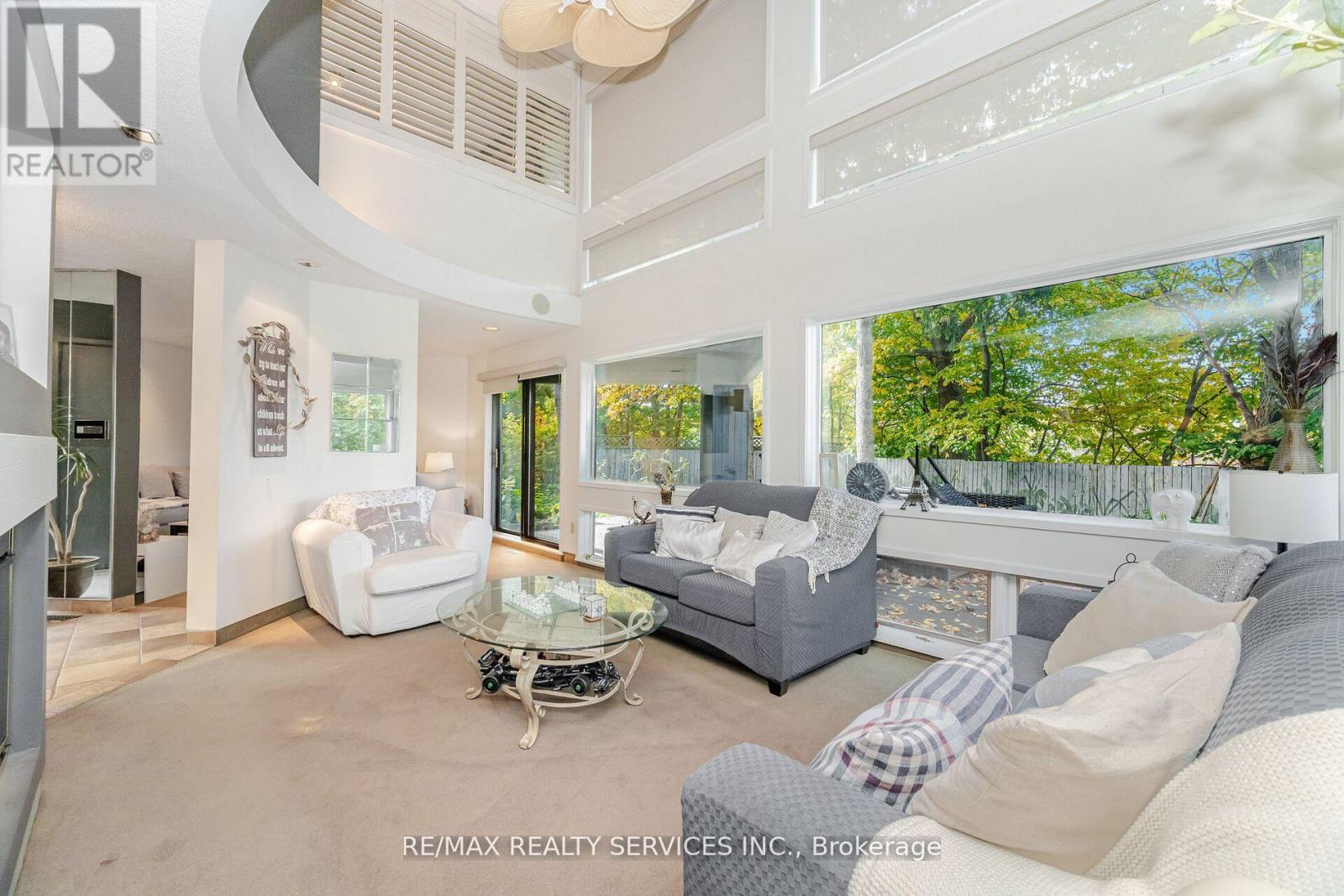 4296 Village Park Drive, Lincoln, Ontario  L3J 0J1 - Photo 9 - X12491838