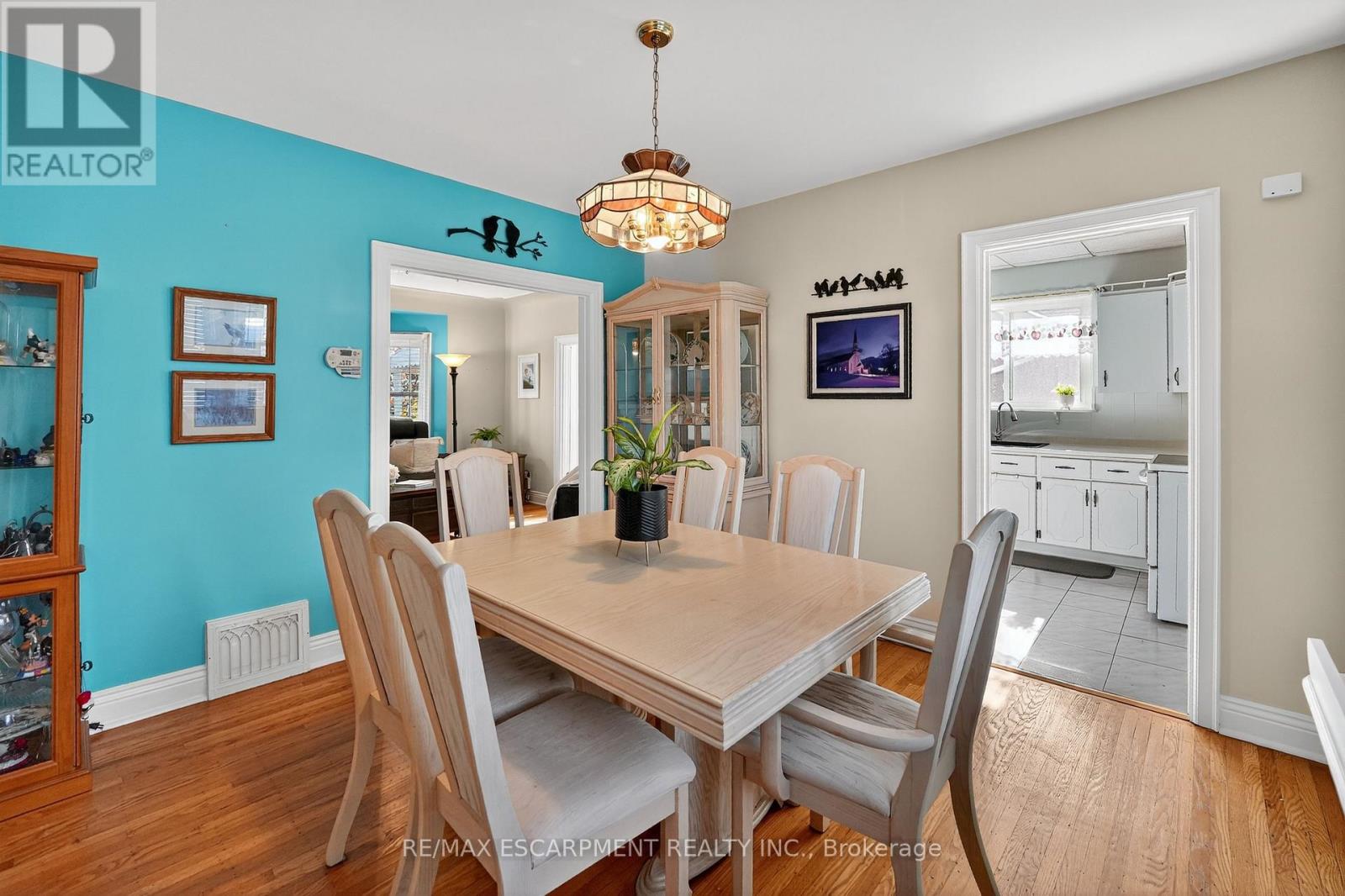 46 Weir Street S, Hamilton, Ontario  L8K 3A4 - Photo 7 - X12491930