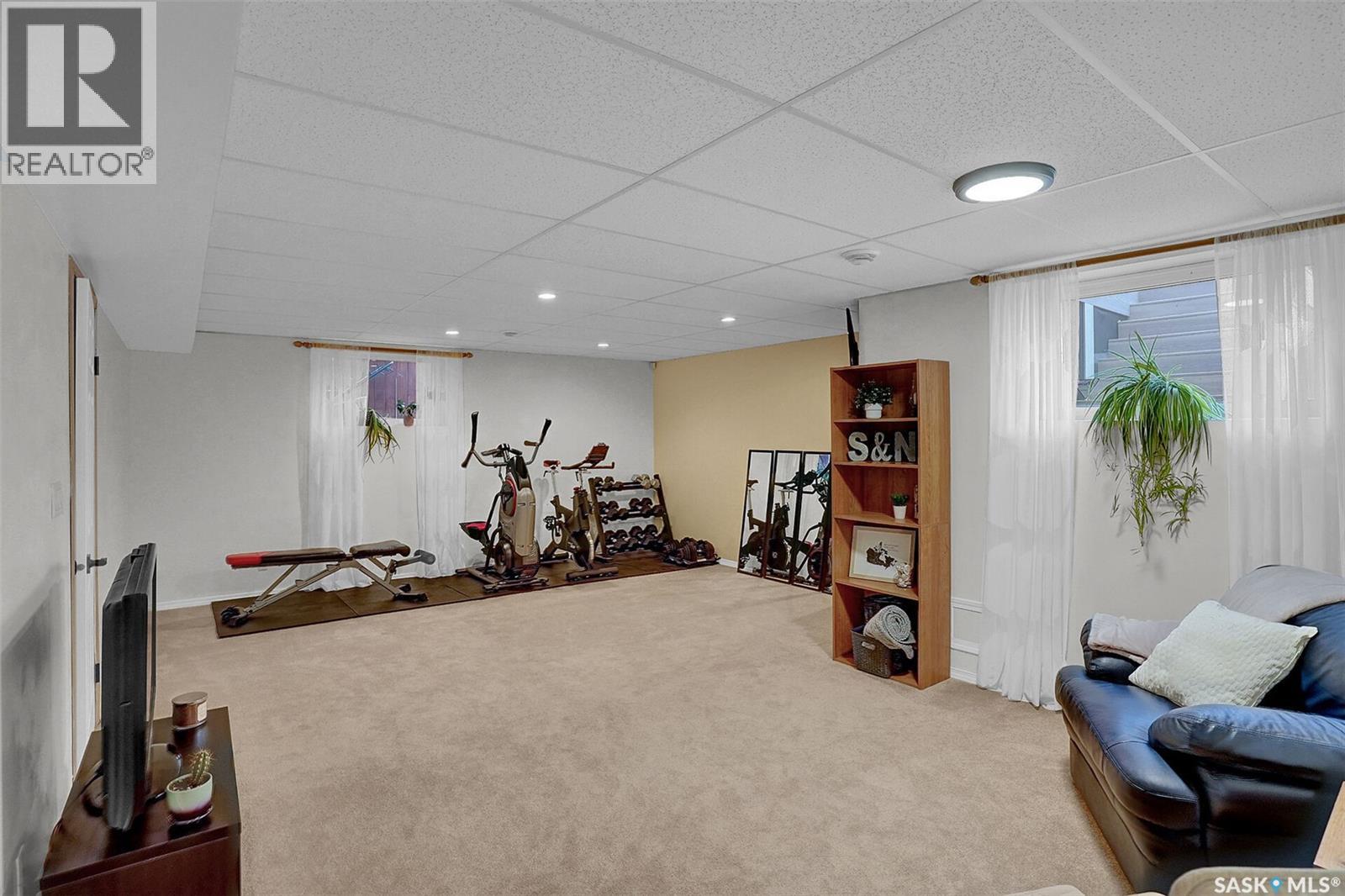 446 Fairway Road N, Regina, Saskatchewan  S4Y 1A2 - Photo 28 - SK022031