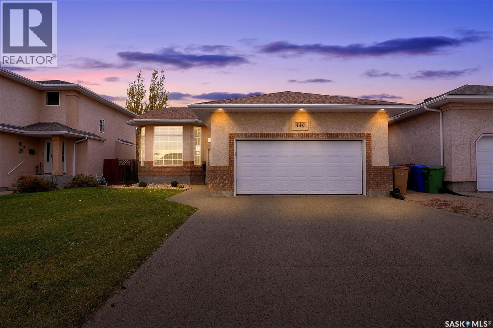 446 Fairway Road N, Regina, Saskatchewan  S4Y 1A2 - Photo 3 - SK022031