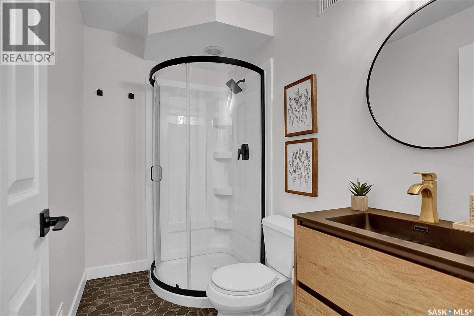 446 Fairway Road N, Regina, Saskatchewan  S4Y 1A2 - Photo 32 - SK022031