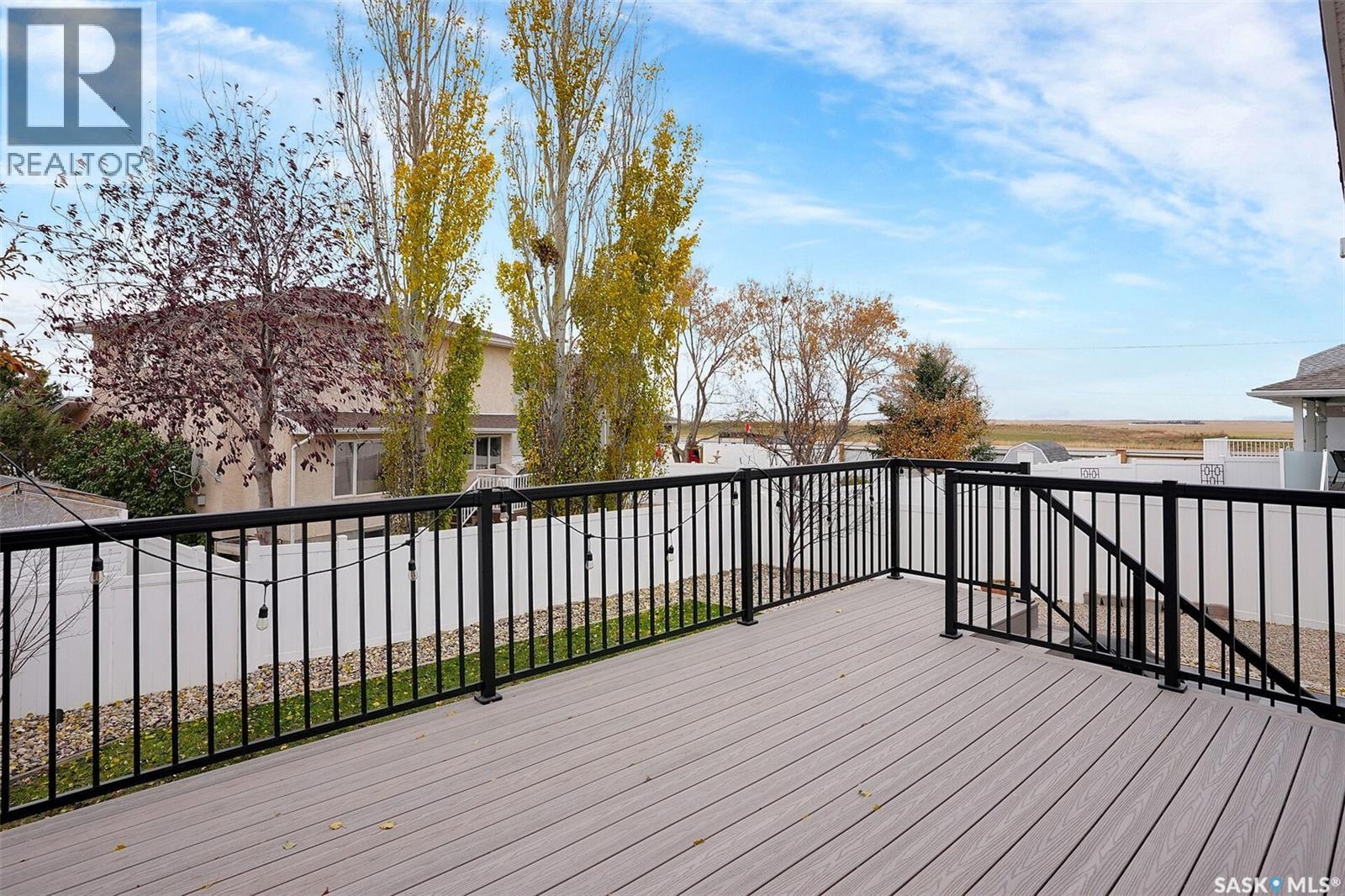 446 Fairway Road N, Regina, Saskatchewan  S4Y 1A2 - Photo 38 - SK022031