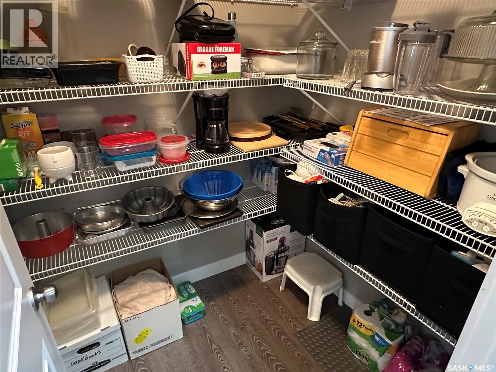 8 840 5th Street, Weyburn, Saskatchewan  S4H 3P2 - Photo 5 - SK022008