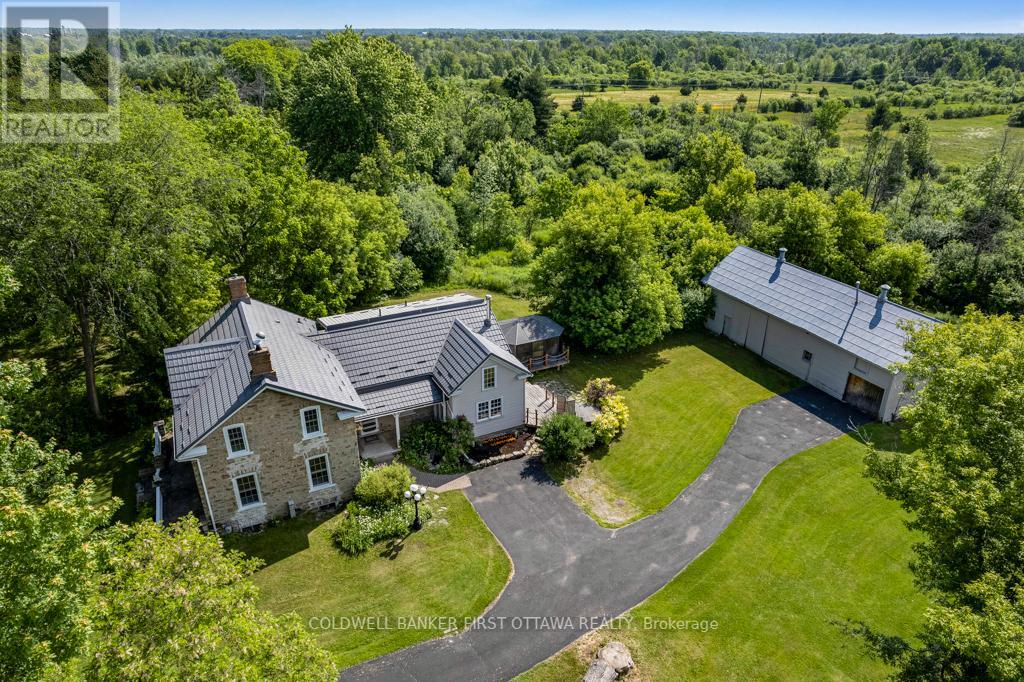 28 South Street, Drummond/north Elmsley, Ontario  K7H 2G1 - Photo 3 - X12074264