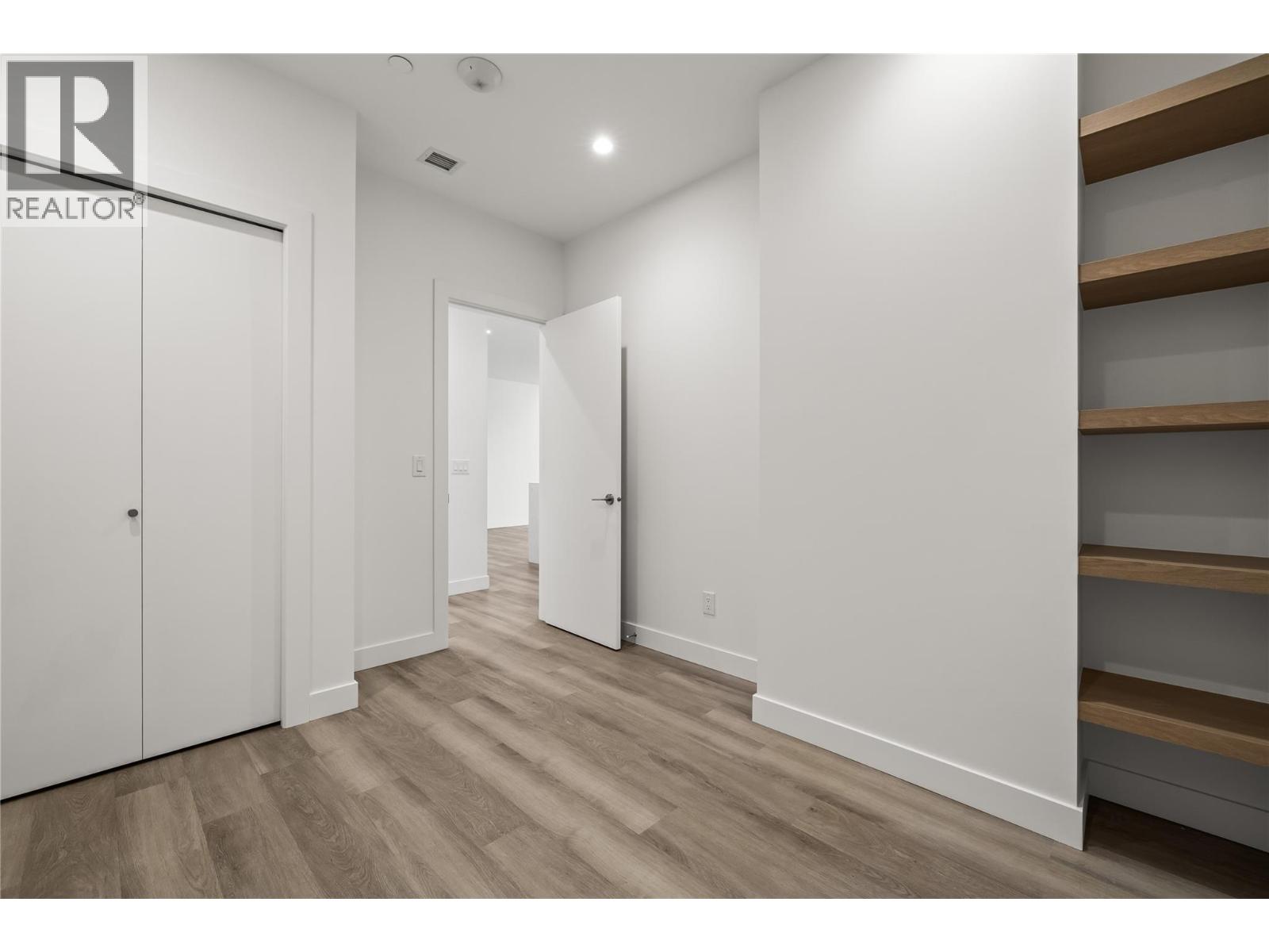 3340 Lakeshore Drive Unit# 306, Kelowna, British Columbia  V1W 0H6 - Photo 27 - 10366142