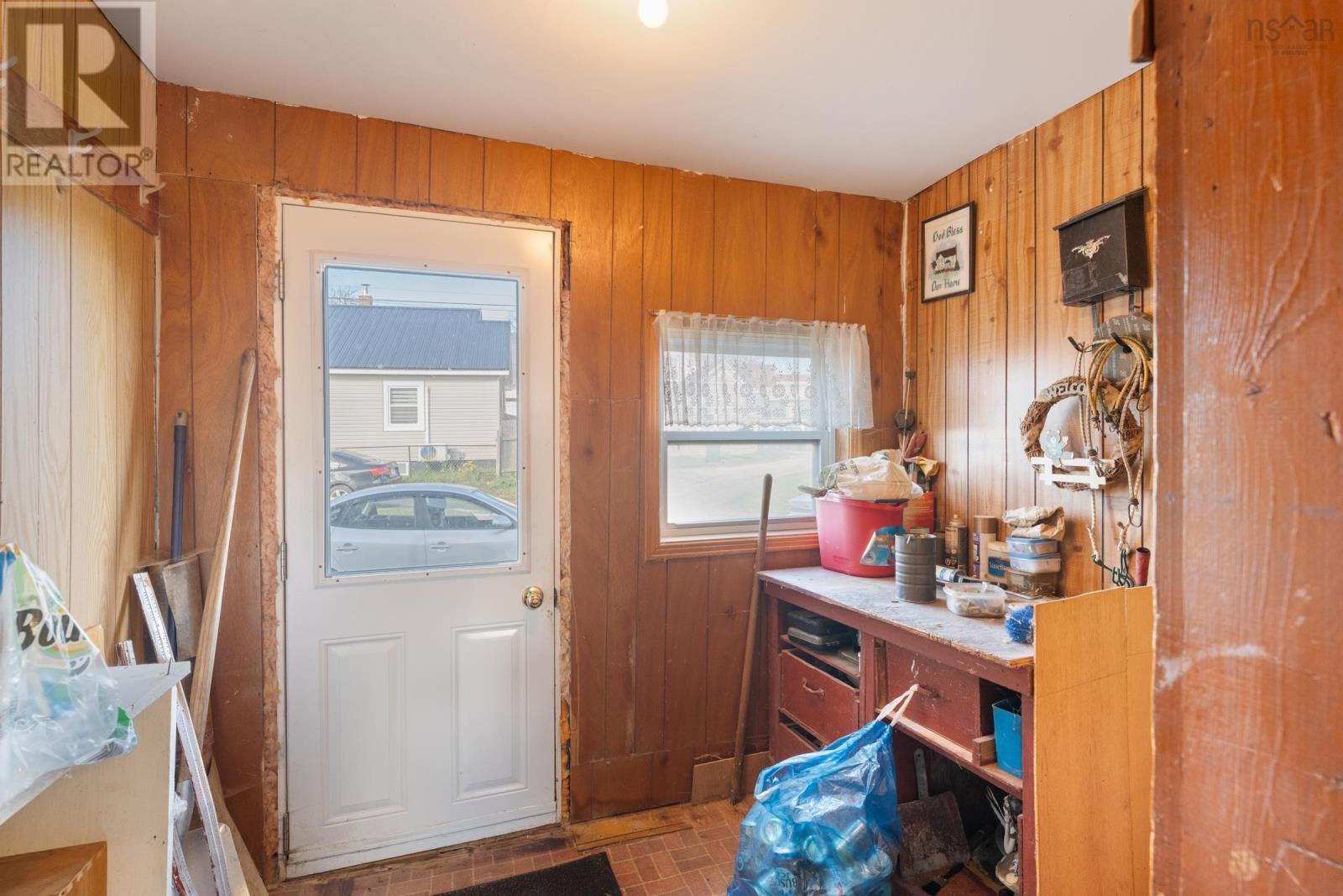 16 Commercial Street, Yarmouth, Nova Scotia  B5A 3R6 - Photo 5 - 202526790