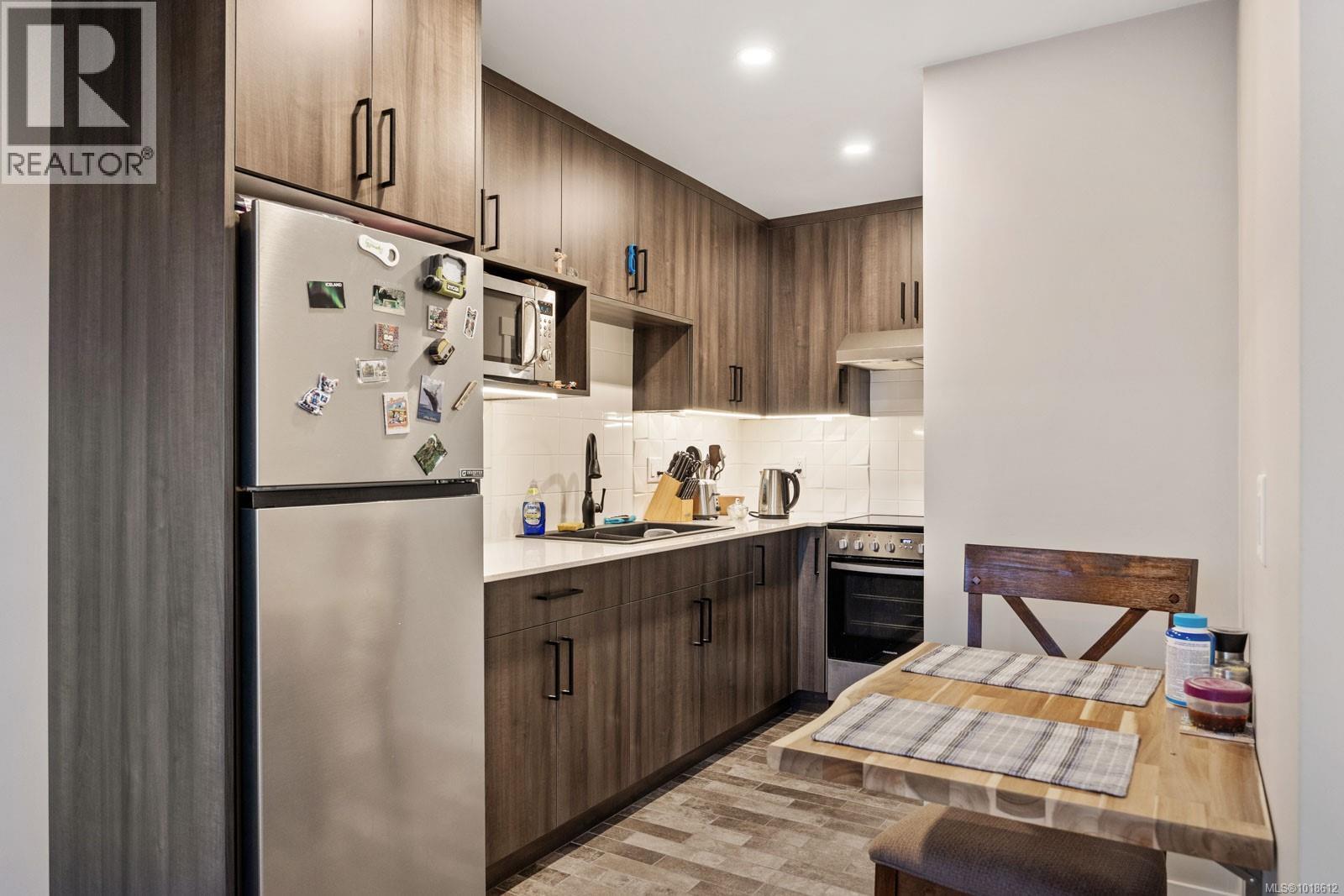 6 375 21st St, Courtenay, British Columbia  V9N 2B6 - Photo 2 - 1018612