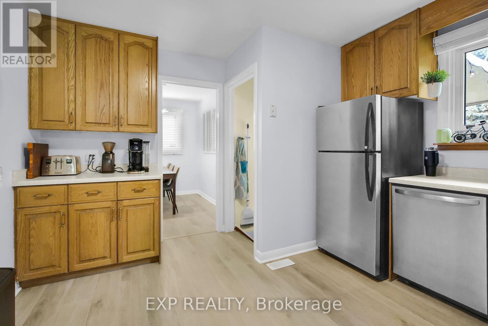 61 Larkspur Crescent, London North, Ontario  N6H 3R1 - Photo 10 - X12492156