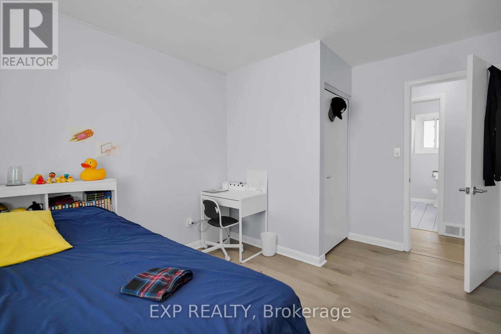 61 Larkspur Crescent, London North, Ontario  N6H 3R1 - Photo 15 - X12492156