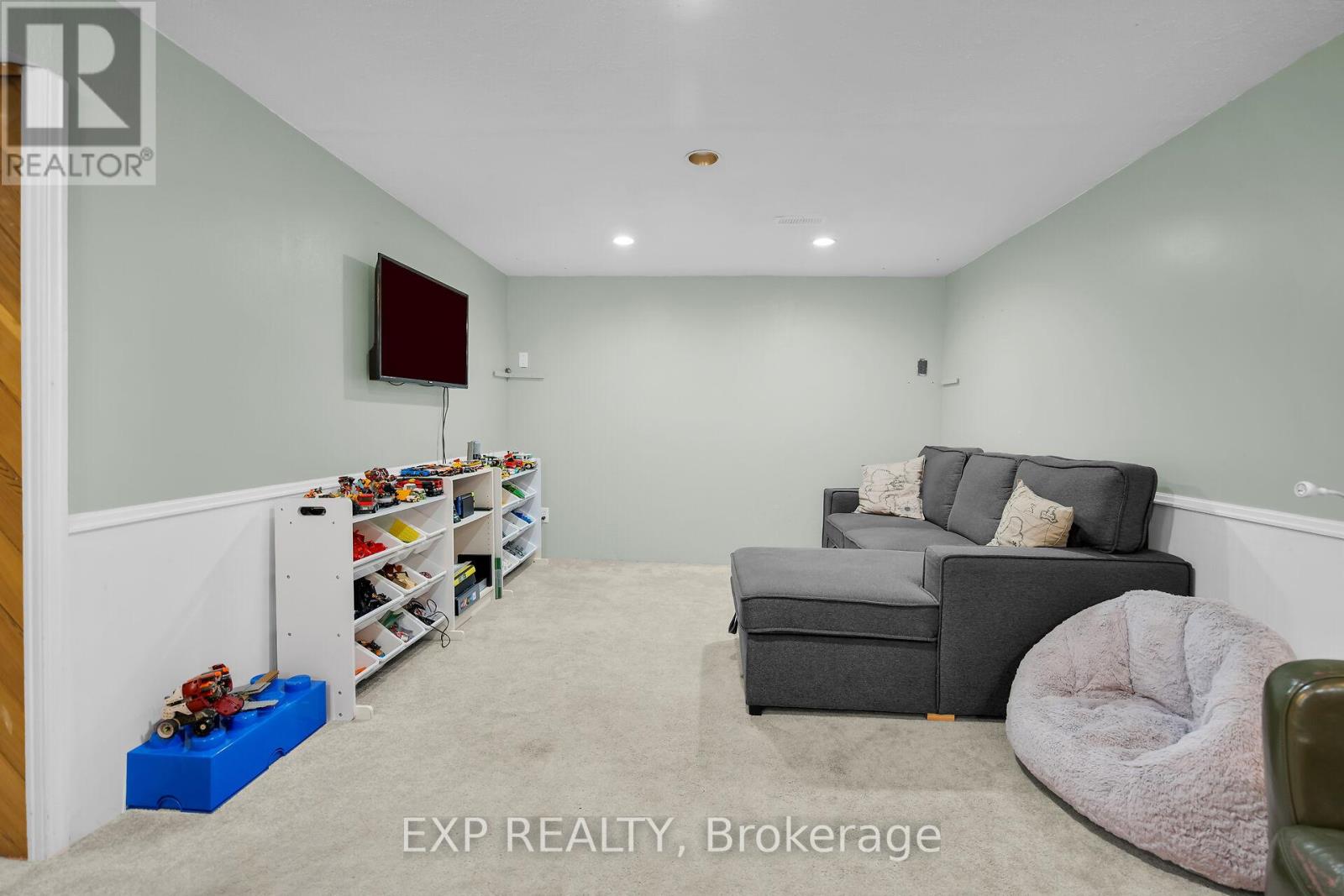 61 Larkspur Crescent, London North, Ontario  N6H 3R1 - Photo 17 - X12492156