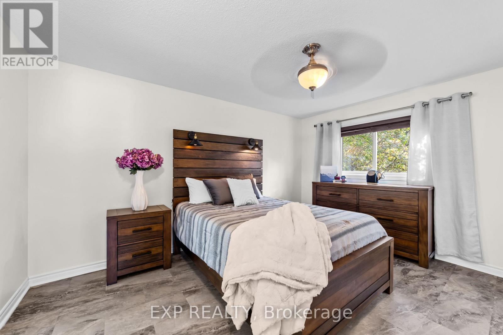 29 Dunsford Crescent, St. Marys, Ontario  N4X 1A5 - Photo 18 - X12492386