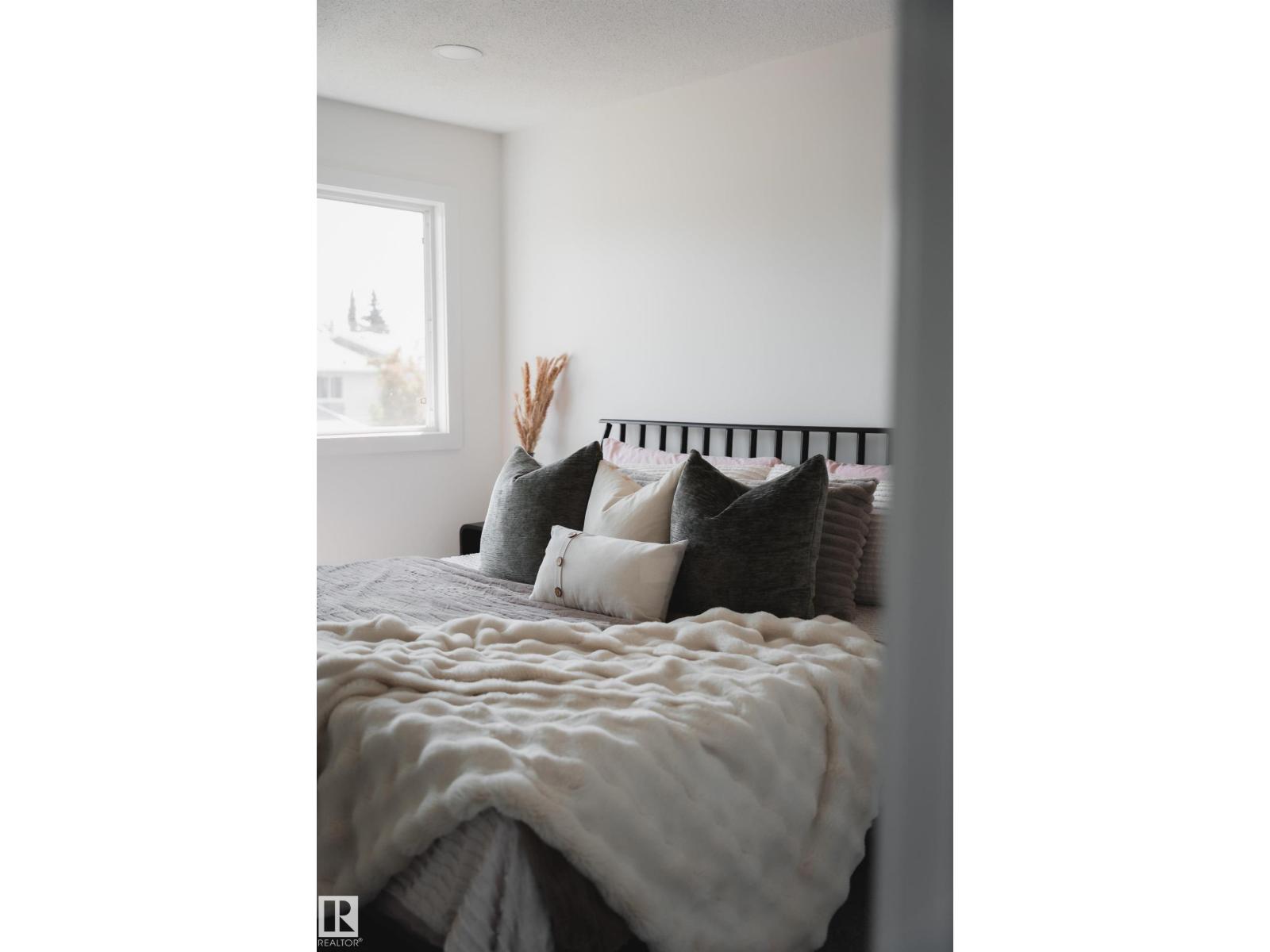 9949 171 Av Nw, Edmonton, Alberta  T5X 4X2 - Photo 40 - E4464042