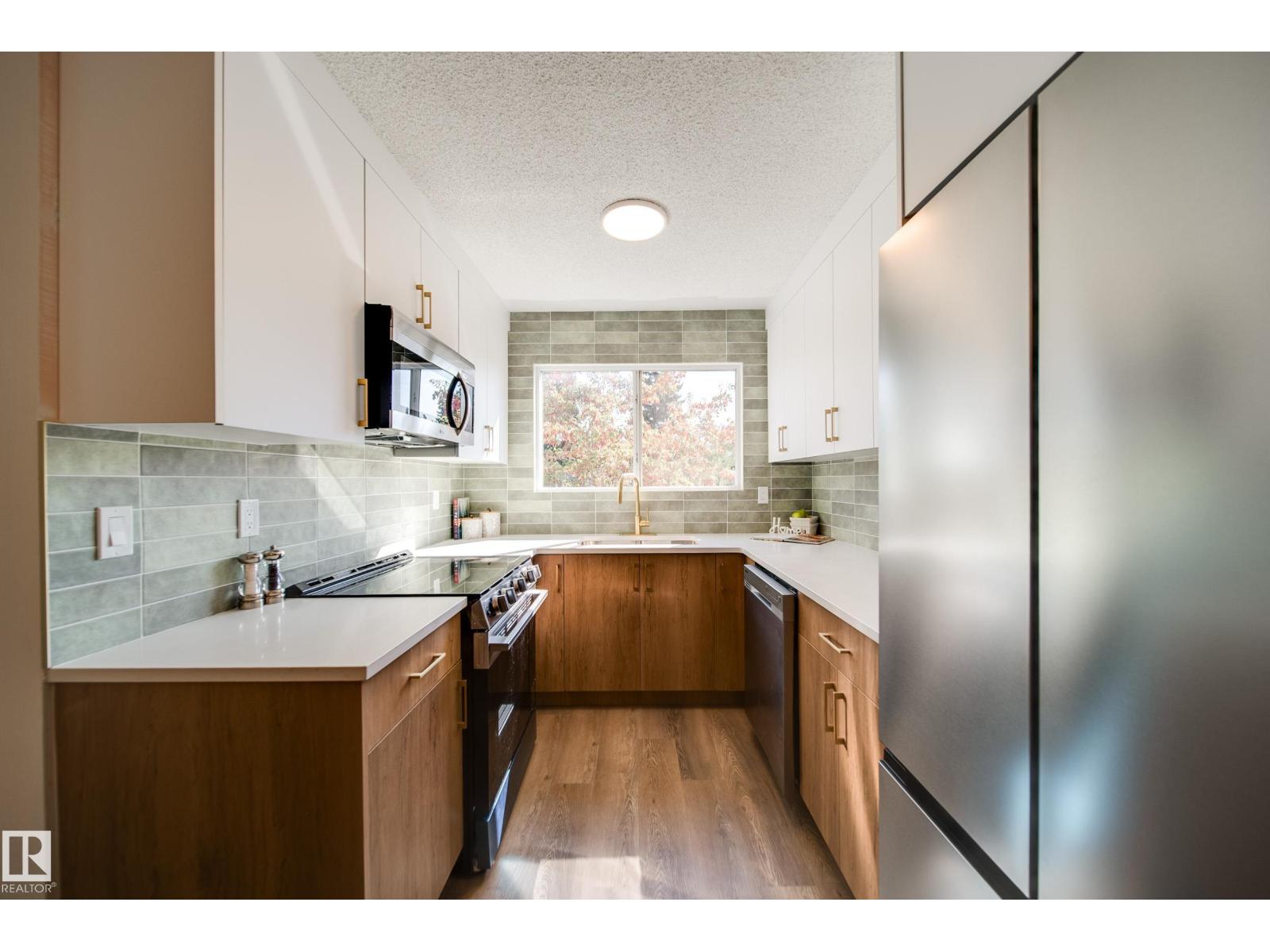 9949 171 Av Nw, Edmonton, Alberta  T5X 4X2 - Photo 5 - E4464042