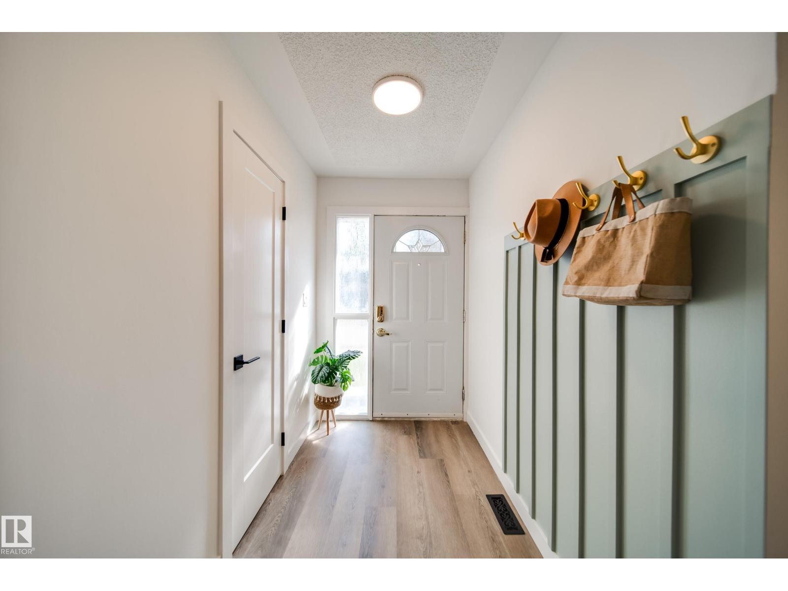 9949 171 Av Nw, Edmonton, Alberta  T5X 4X2 - Photo 7 - E4464042