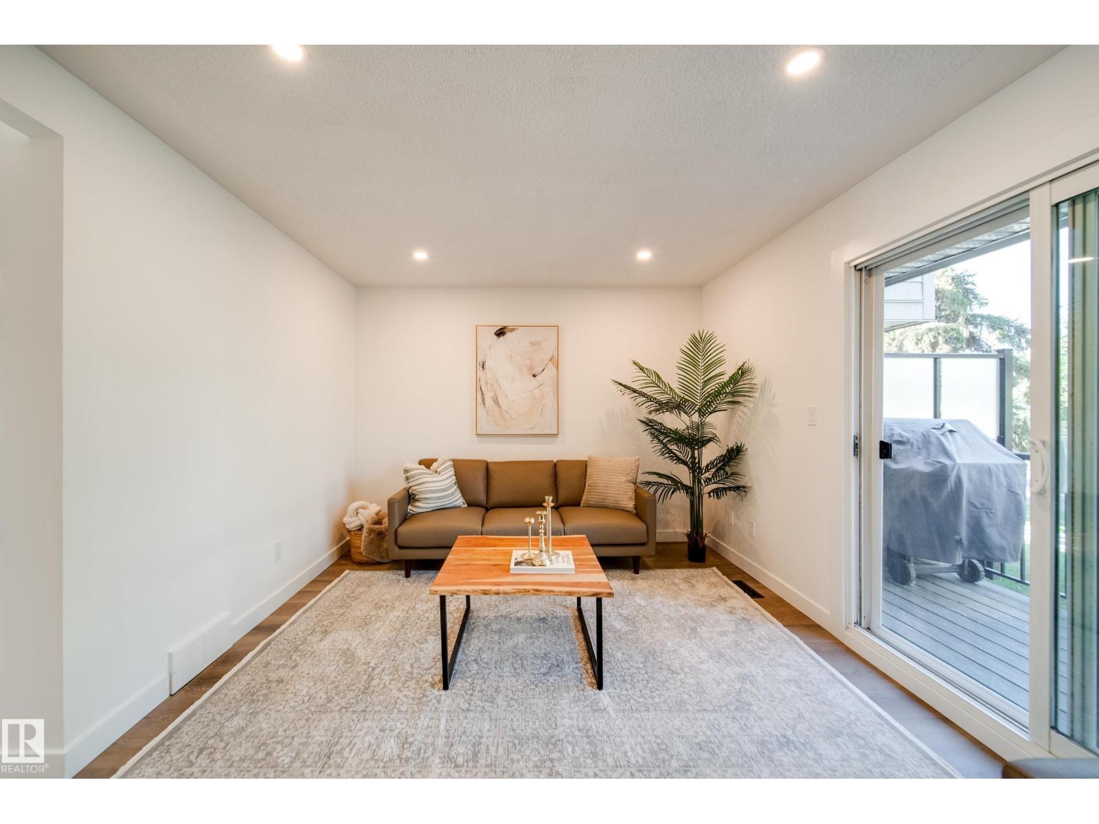 9949 171 Av Nw, Edmonton, Alberta  T5X 4X2 - Photo 9 - E4464042