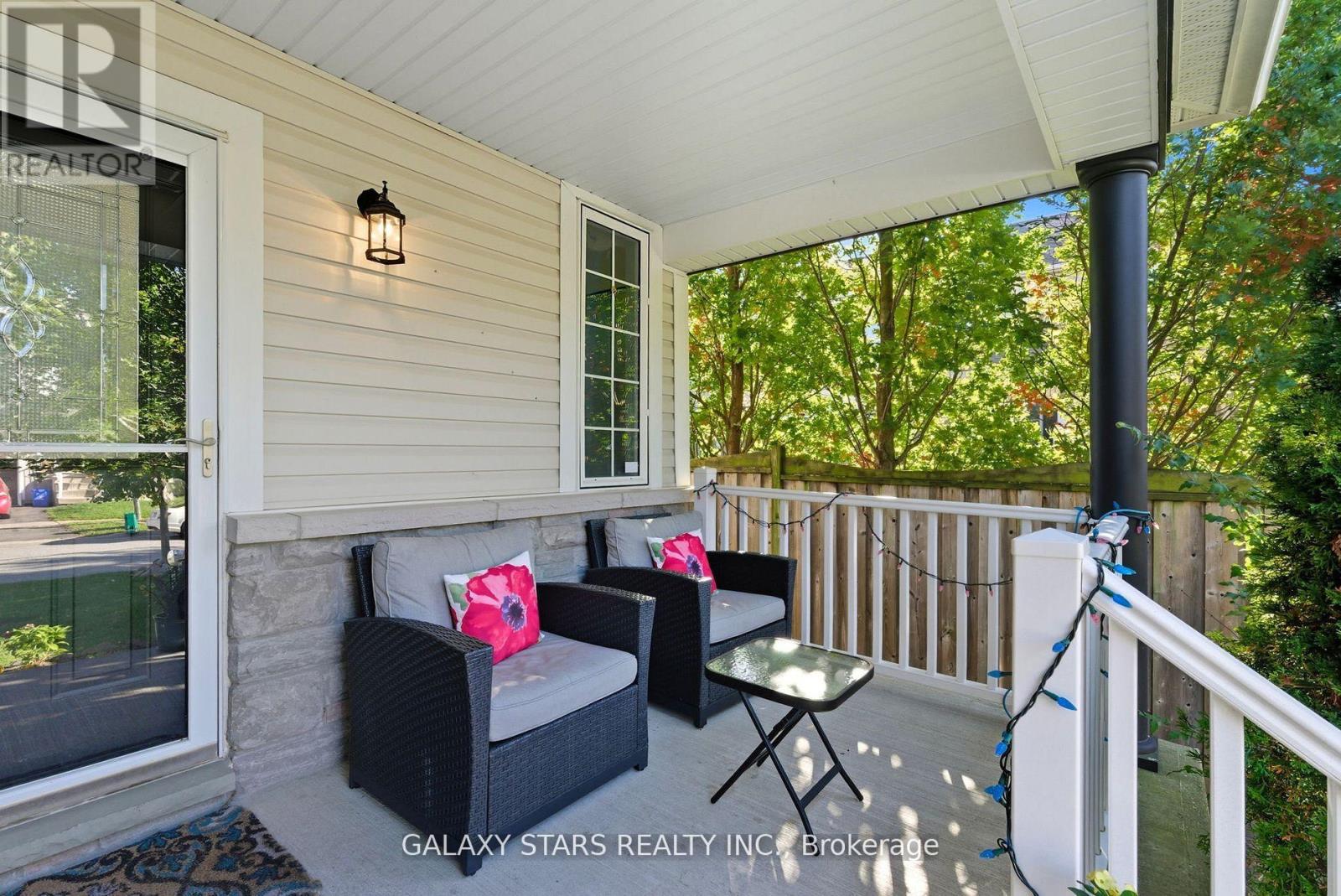 74 Northgrove Crescent, Whitby, Ontario  L1M 2M9 - Photo 5 - E12491986