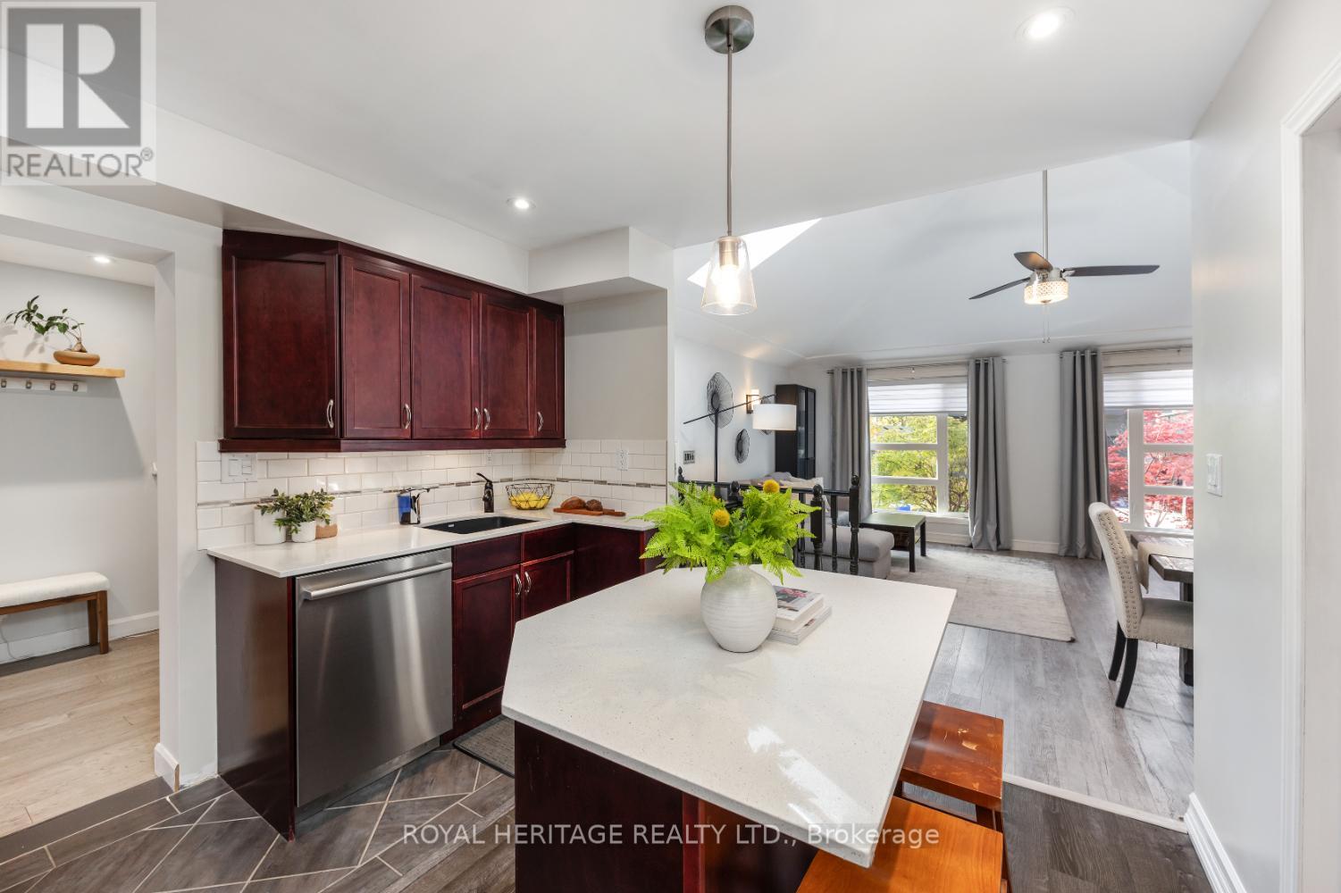 717 Fairview Avenue, Pickering, Ontario  L1W 1M6 - Photo 11 - E12491988