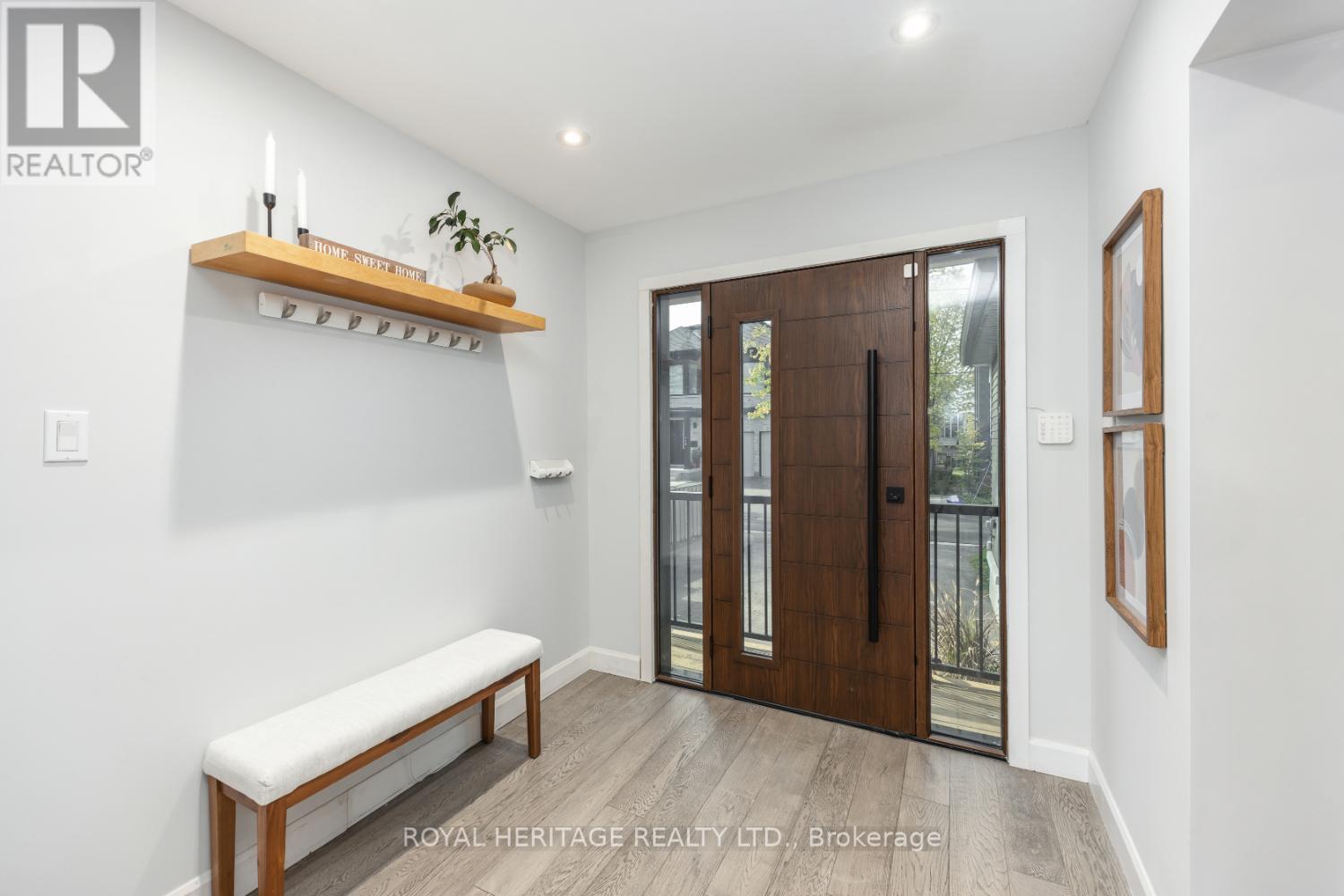 717 Fairview Avenue, Pickering, Ontario  L1W 1M6 - Photo 3 - E12491988