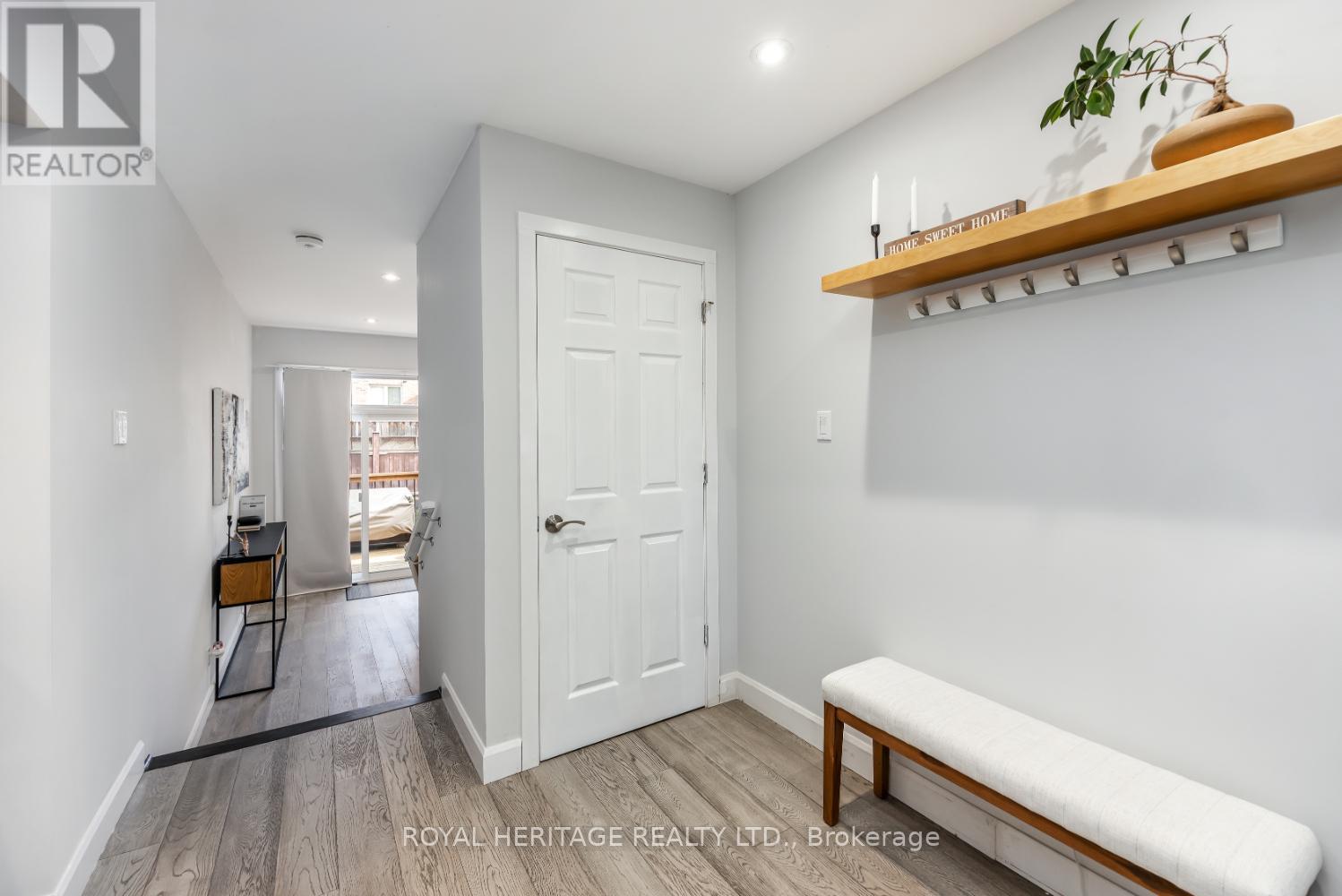 717 Fairview Avenue, Pickering, Ontario  L1W 1M6 - Photo 4 - E12491988