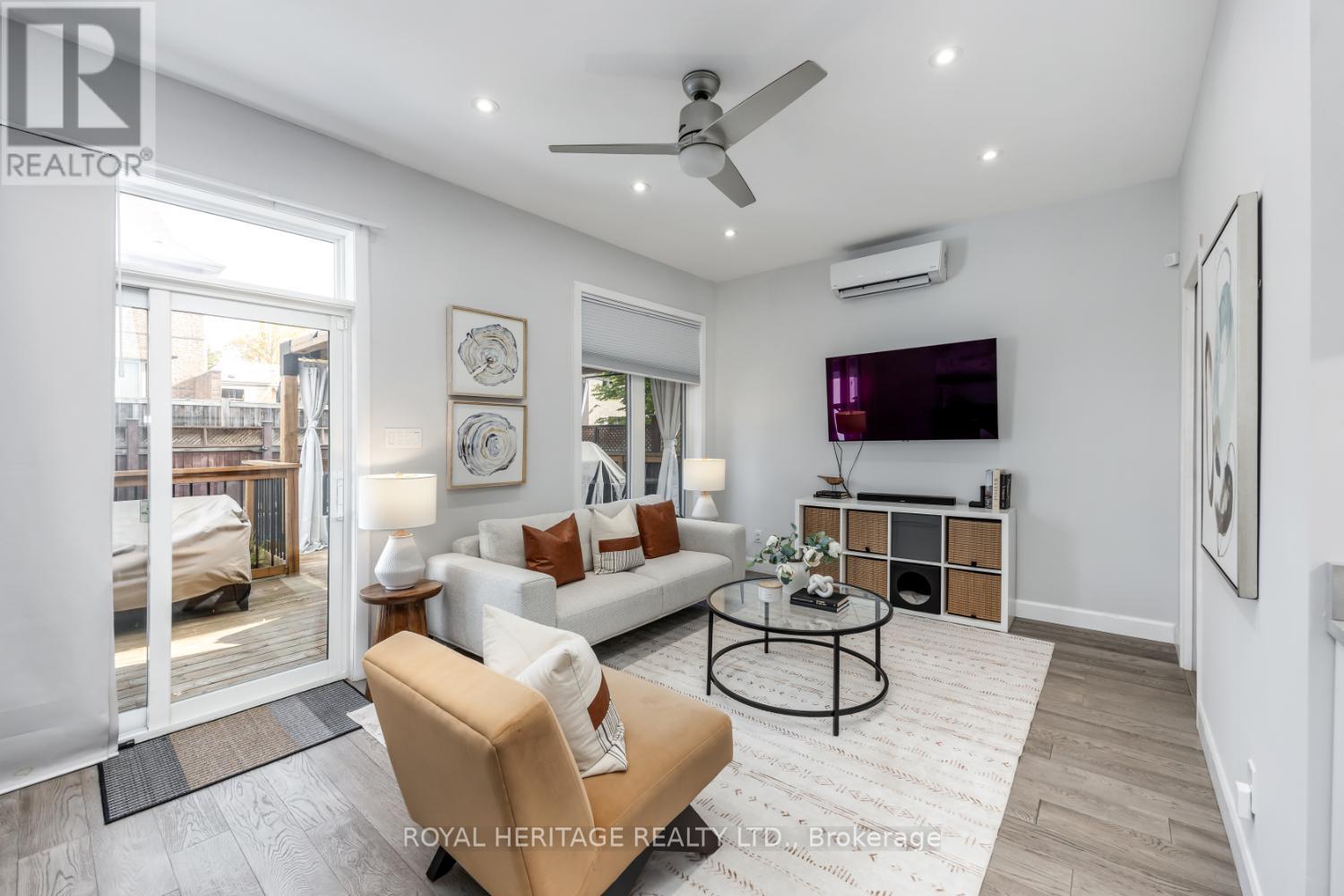 717 Fairview Avenue, Pickering, Ontario  L1W 1M6 - Photo 6 - E12491988