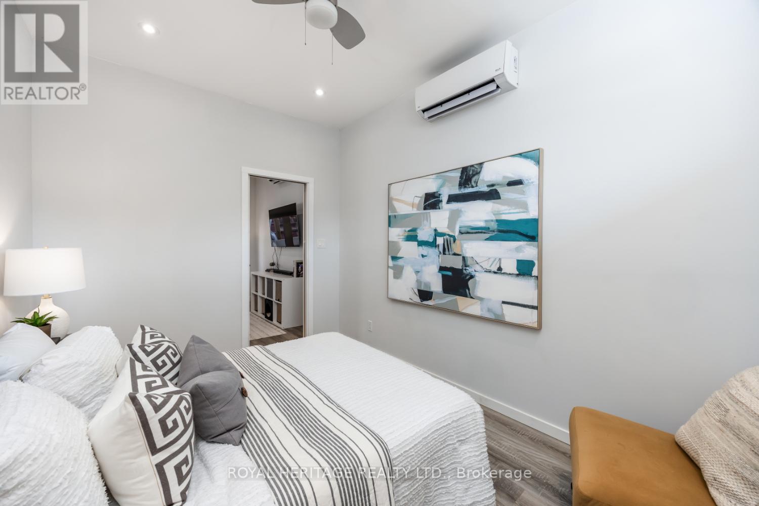 717 Fairview Avenue, Pickering, Ontario  L1W 1M6 - Photo 9 - E12491988