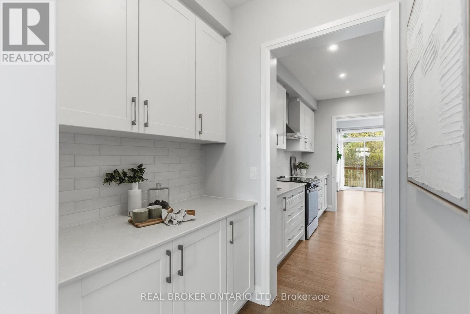 2825 Albatross Way, Pickering, Ontario  L1X 0P6 - Photo 11 - E12491998