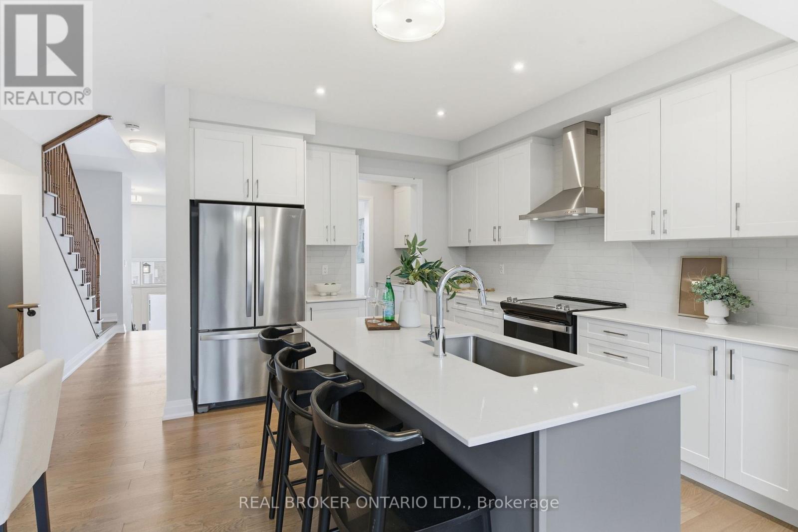 2825 Albatross Way, Pickering, Ontario  L1X 0P6 - Photo 14 - E12491998