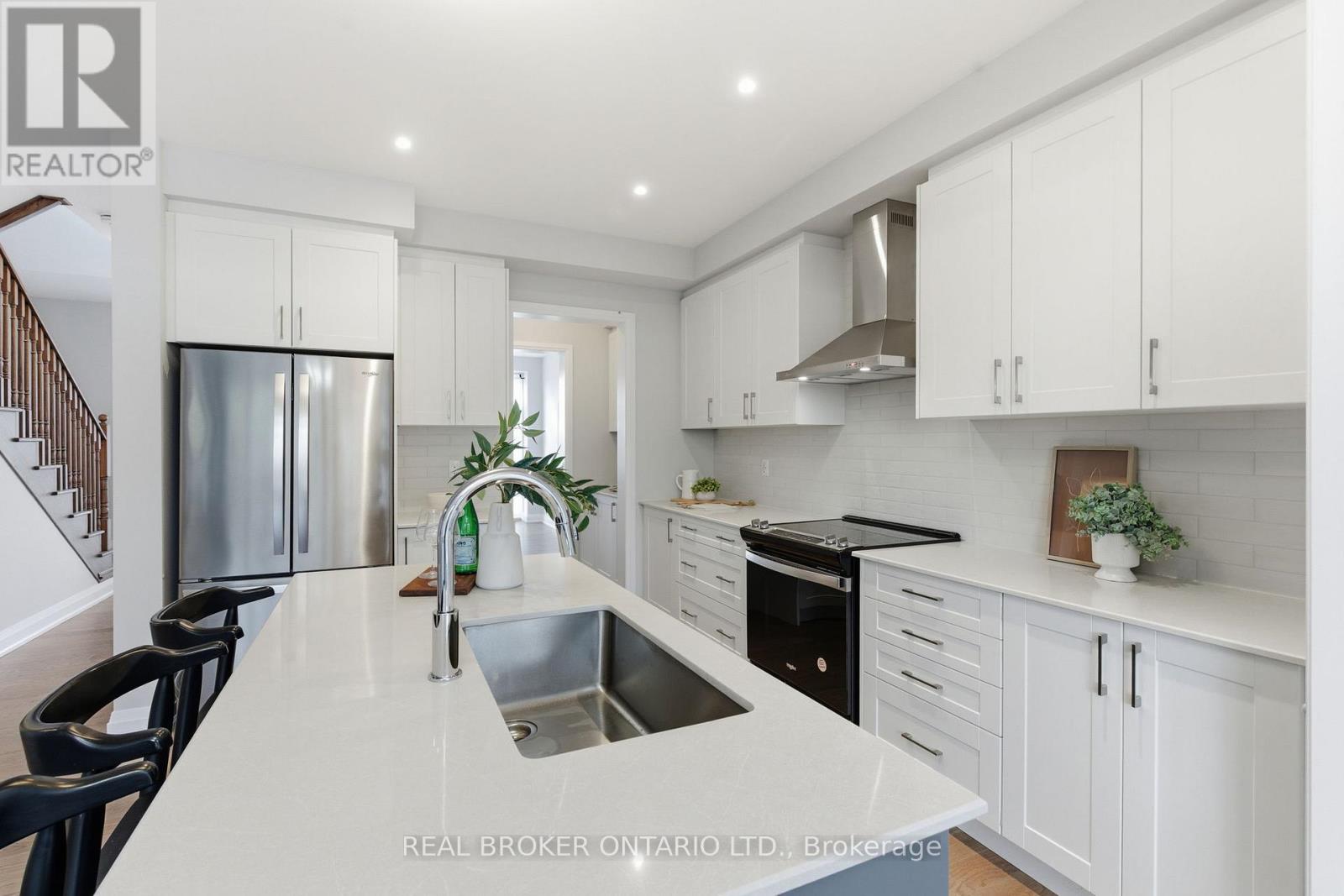 2825 Albatross Way, Pickering, Ontario  L1X 0P6 - Photo 15 - E12491998