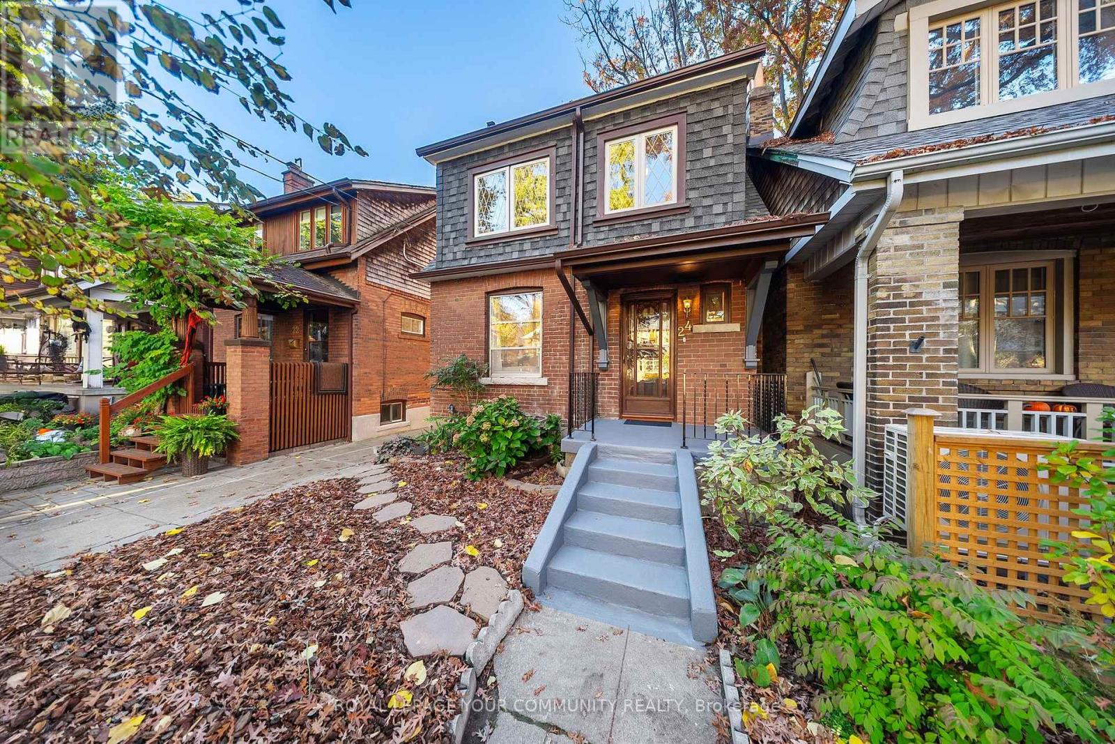 24 PATRICIA DRIVE, Toronto, Ontario