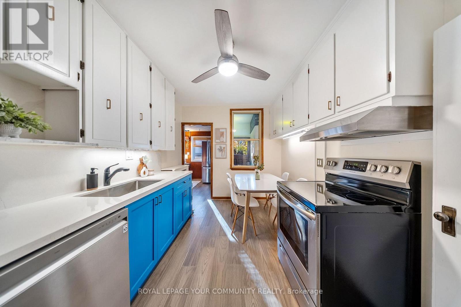 24 Patricia Drive, Toronto, Ontario  M4C 5K3 - Photo 13 - E12492006