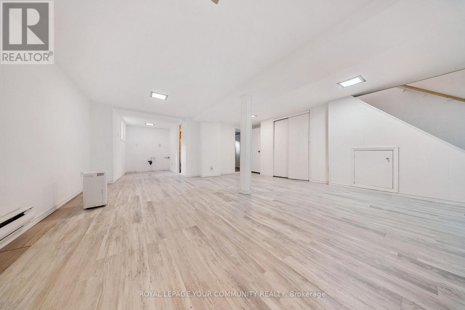 24 Patricia Drive, Toronto, Ontario  M4C 5K3 - Photo 33 - E12492006