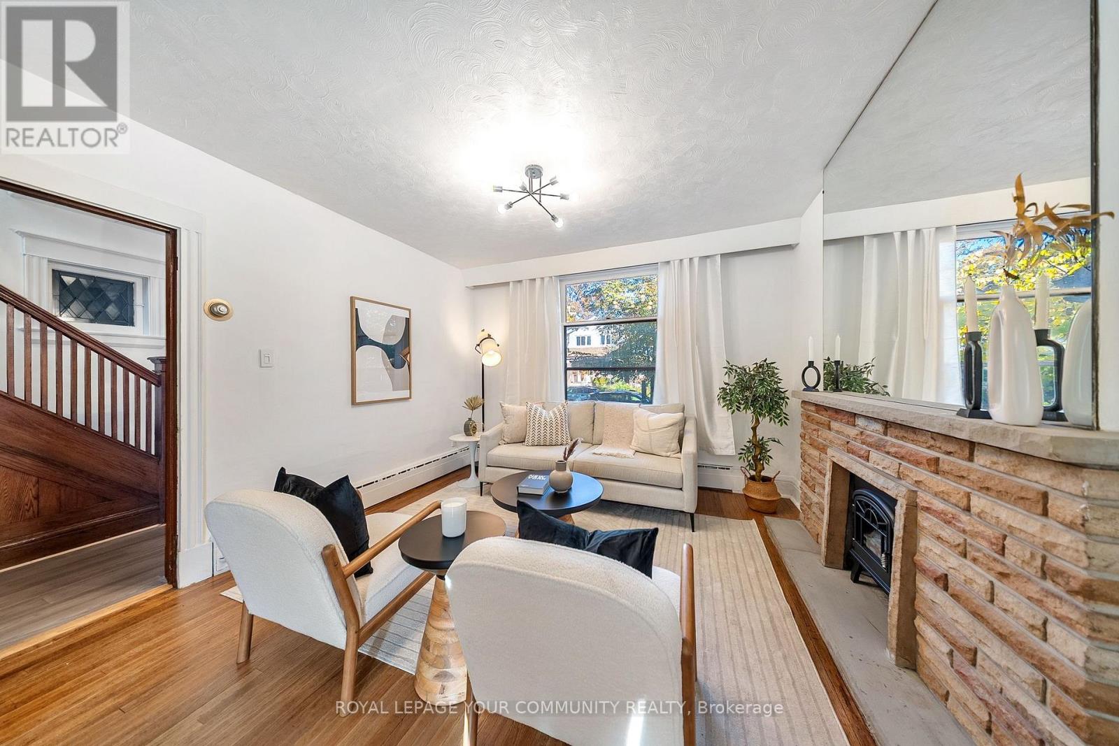 24 Patricia Drive, Toronto, Ontario  M4C 5K3 - Photo 7 - E12492006