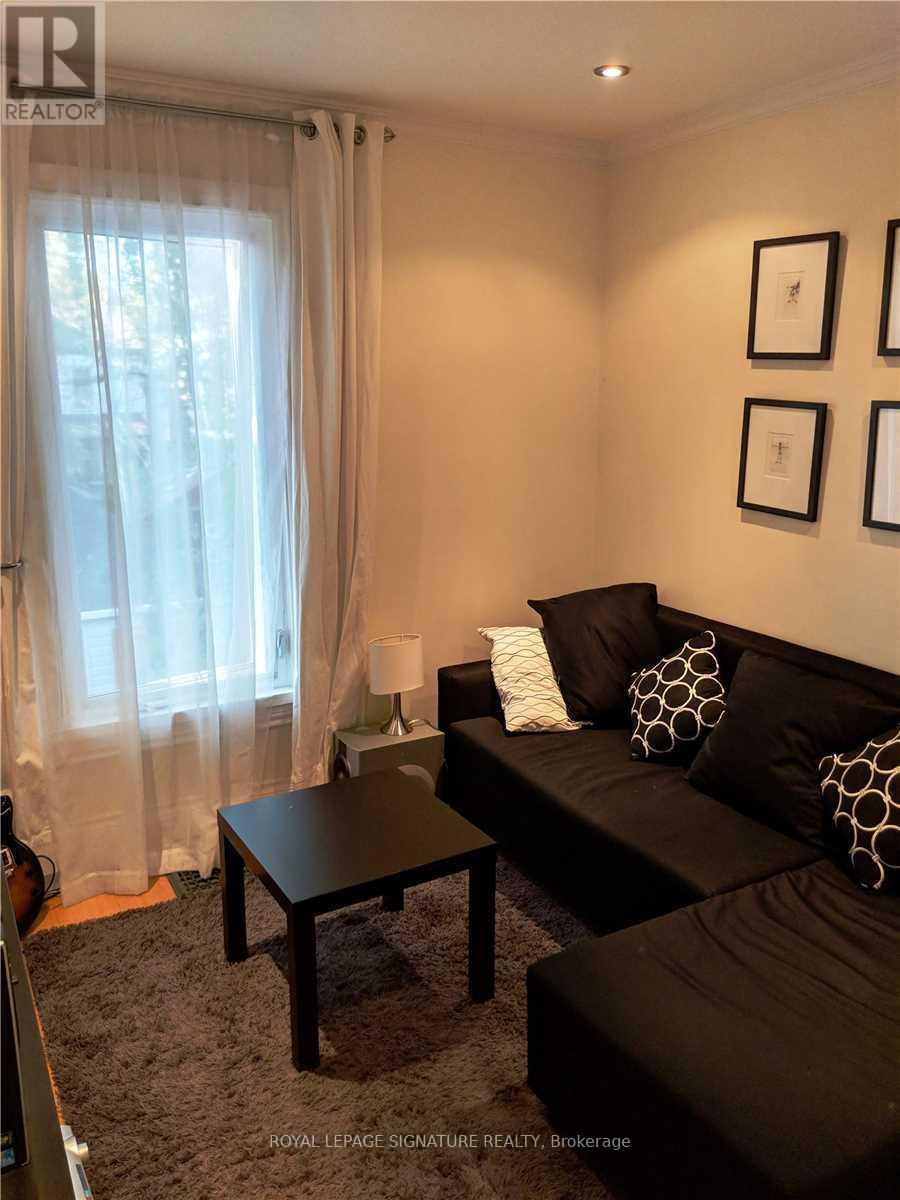 348 Logan Avenue, Toronto, Ontario  M4M 2N7 - Photo 13 - E12492062