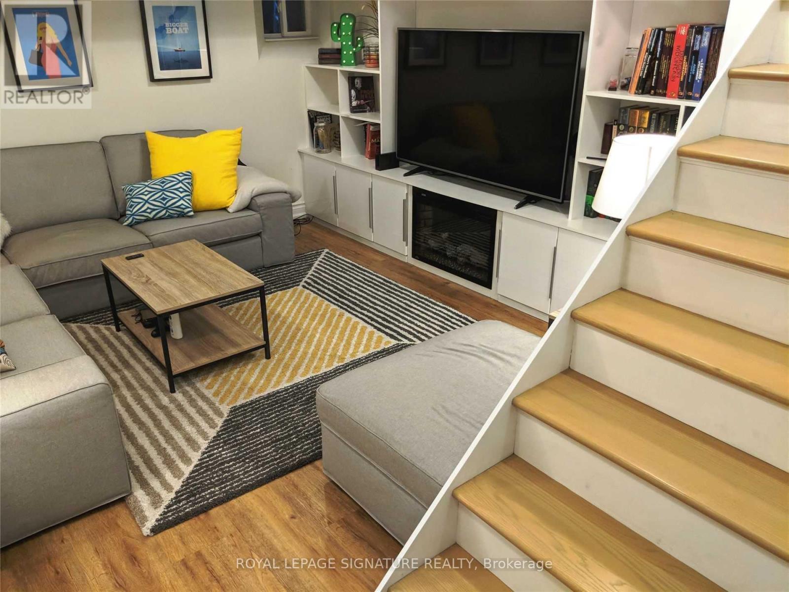 348 Logan Avenue, Toronto, Ontario  M4M 2N7 - Photo 14 - E12492062