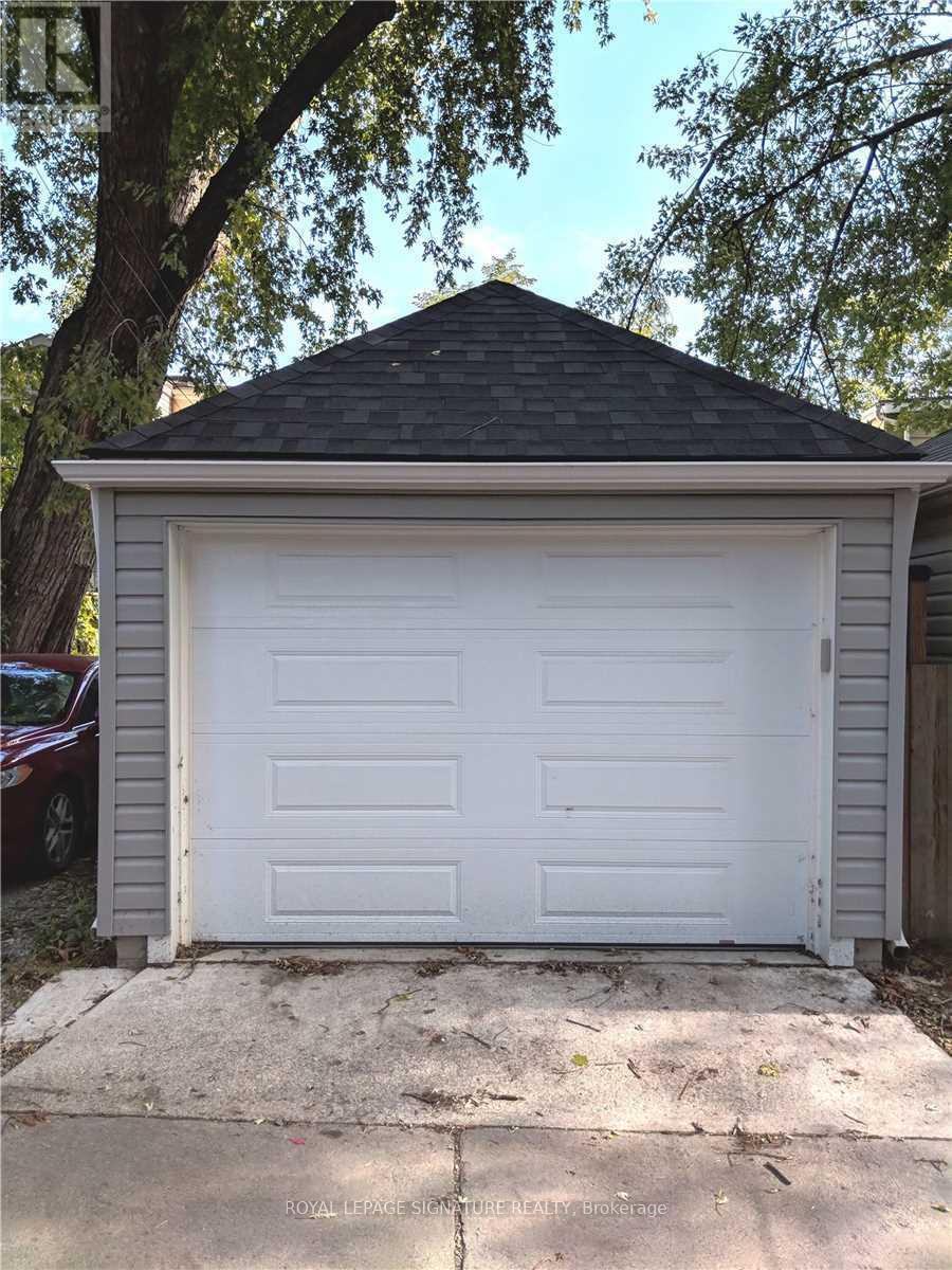 348 Logan Avenue, Toronto, Ontario  M4M 2N7 - Photo 19 - E12492062