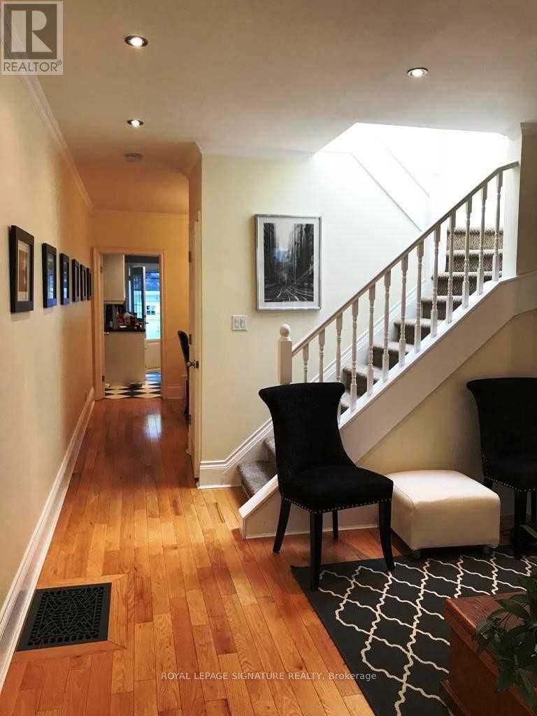 348 Logan Avenue, Toronto, Ontario  M4M 2N7 - Photo 4 - E12492062