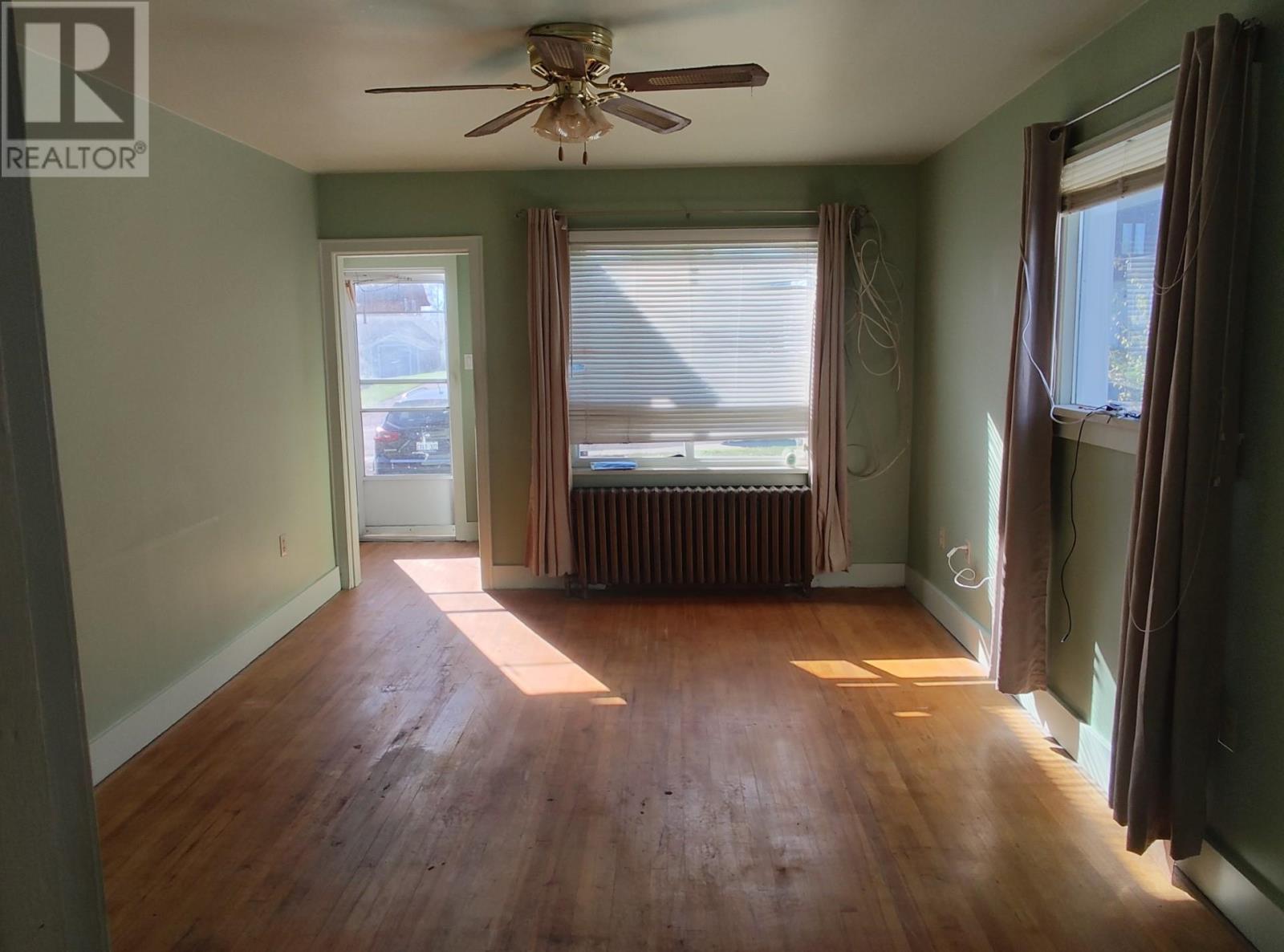 32 Carrie St, Thunder Bay, Ontario  P7A 4H8 - Photo 3 - TB253350