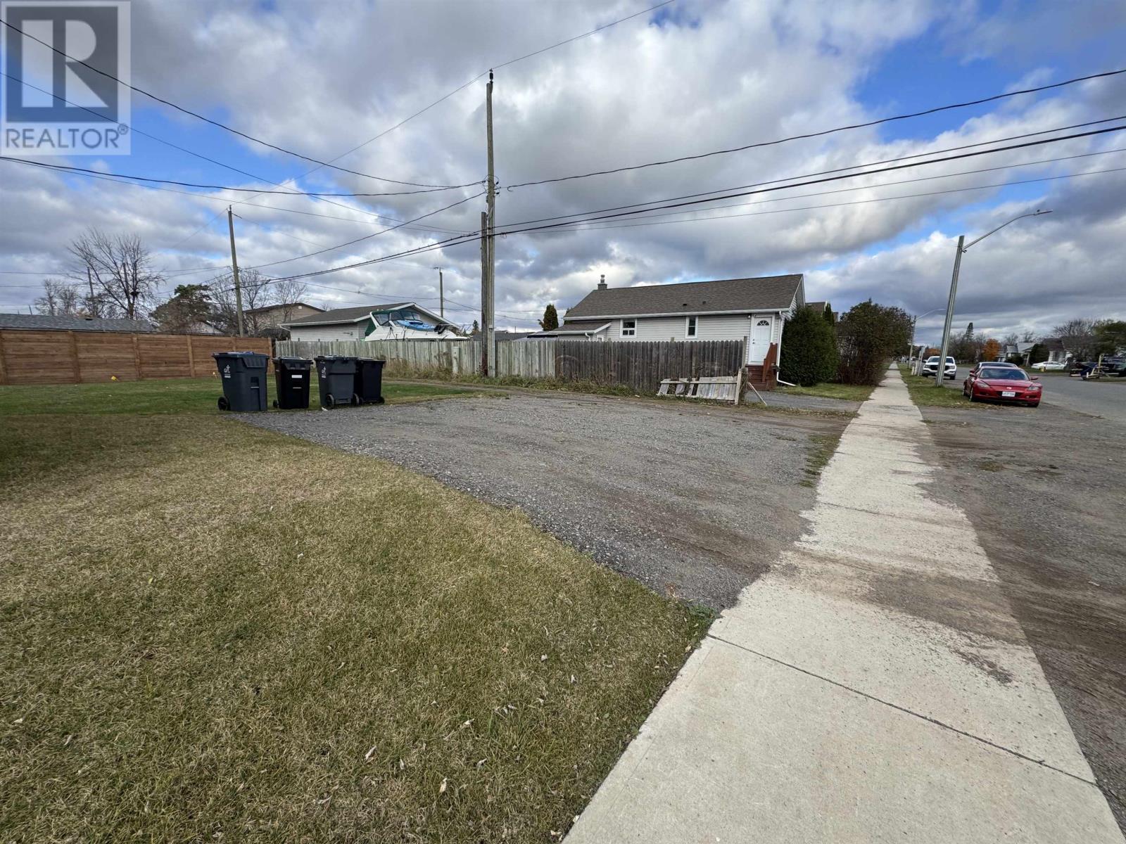 A 1101 Frederica St W, Thunder Bay, Ontario  P7E 3Y1 - Photo 22 - TB253360