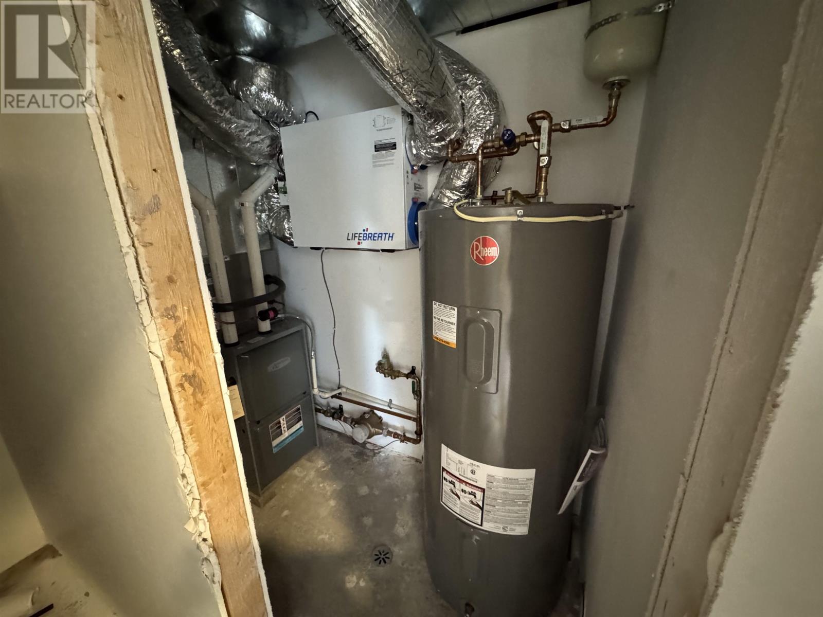 A 1101 Frederica St W, Thunder Bay, Ontario  P7E 3Y1 - Photo 25 - TB253360