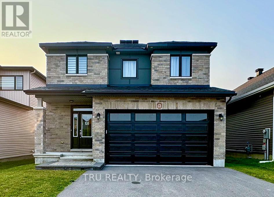 670 PARADE DRIVE, Ottawa, Ontario