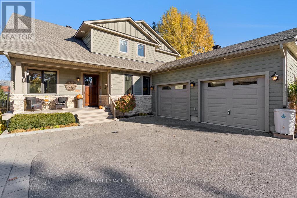 5 Melva Avenue, Ottawa, Ontario  K1T 3W9 - Photo 2 - X12492322