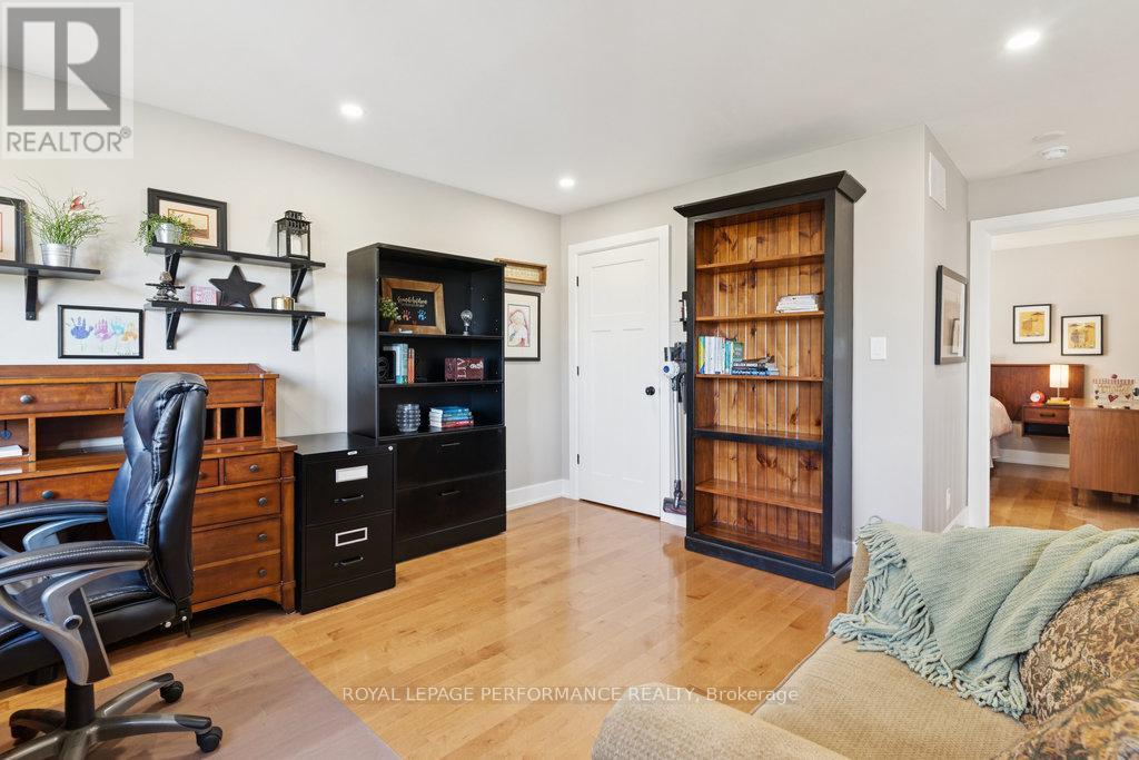 5 Melva Avenue, Ottawa, Ontario  K1T 3W9 - Photo 24 - X12492322