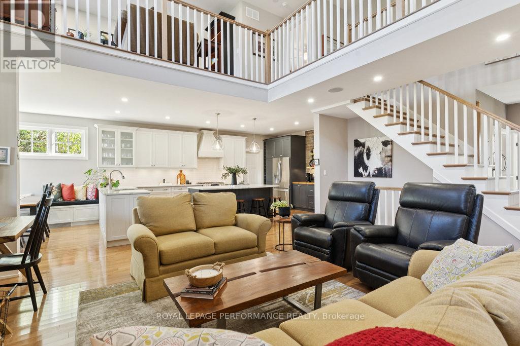 5 Melva Avenue, Ottawa, Ontario  K1T 3W9 - Photo 6 - X12492322