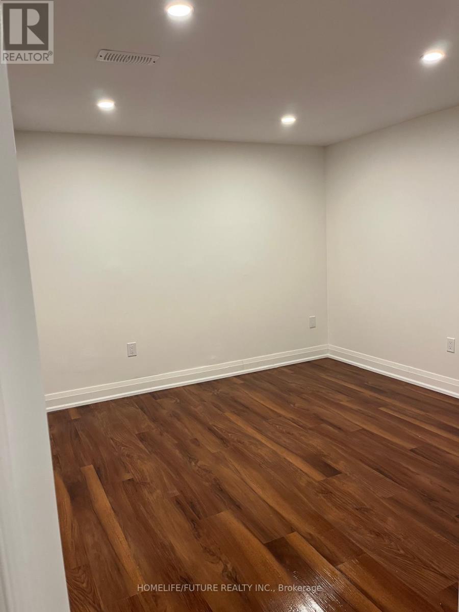 9 Chatterson Street, Whitby, Ontario  L9G 1B6 - Photo 9 - E12489060